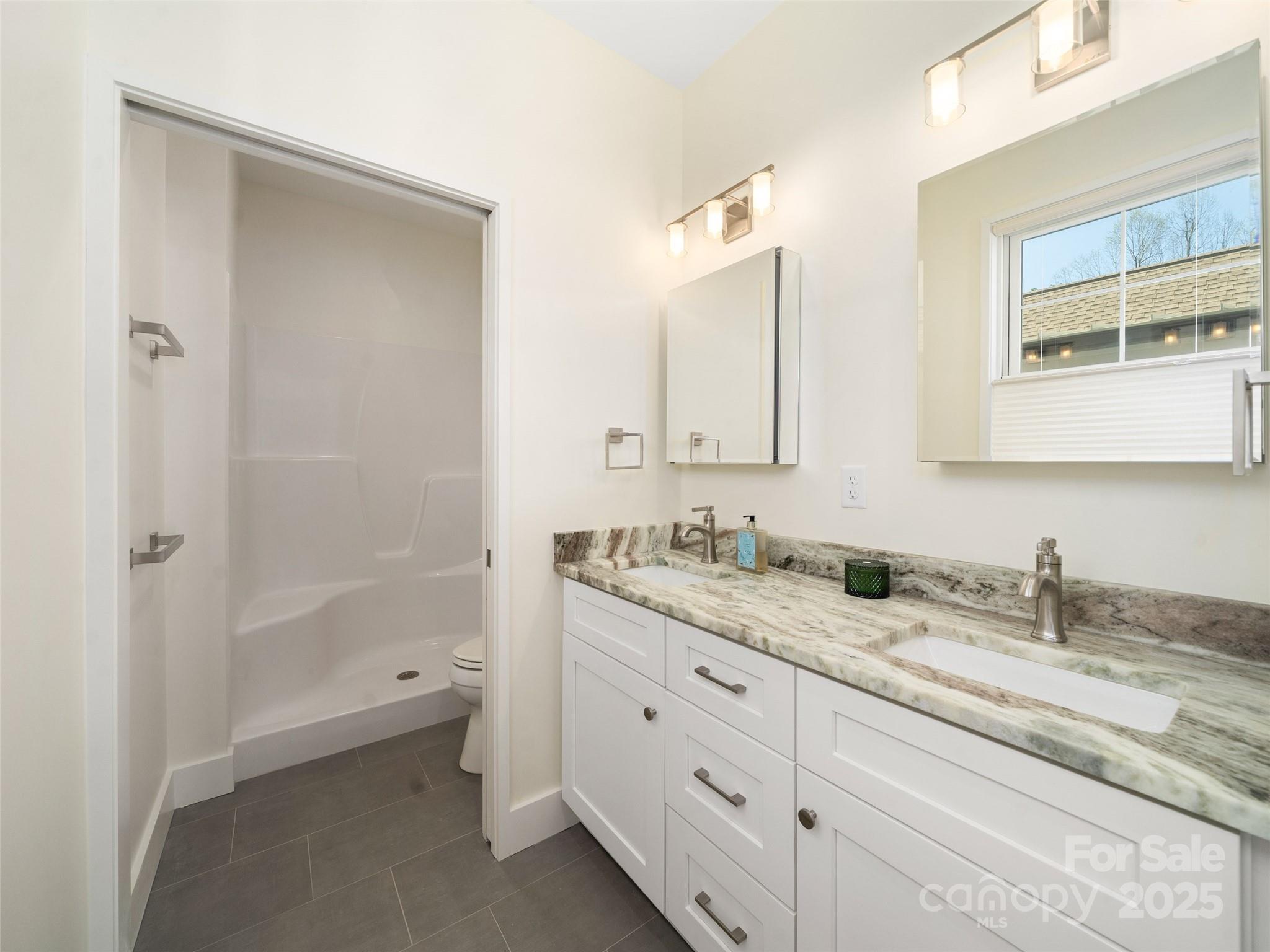 55 Skyvue Court E Property Photo 22