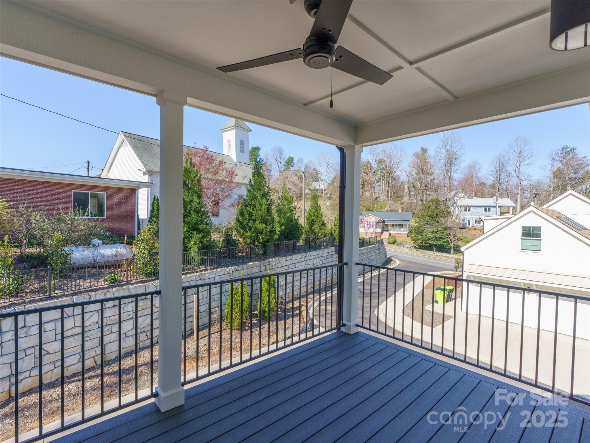 55 Skyvue Court E Property Photo 23
