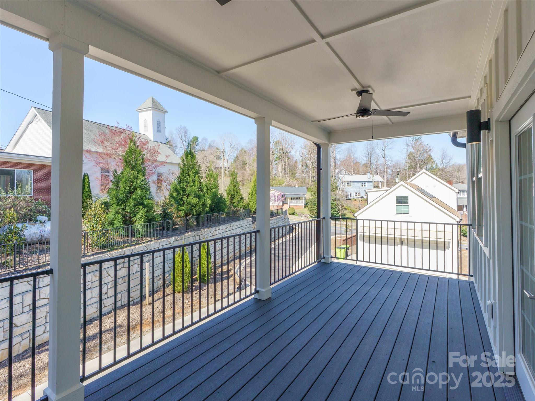 55 Skyvue Court E Property Photo 25