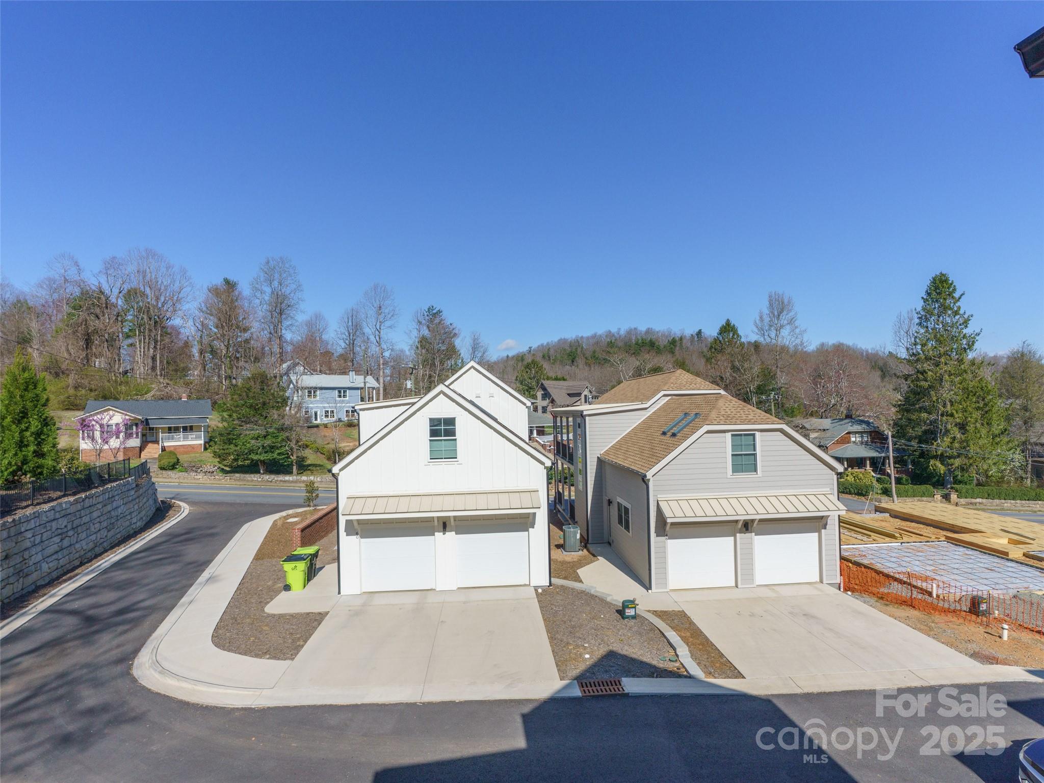 55 Skyvue Court E Property Photo 26