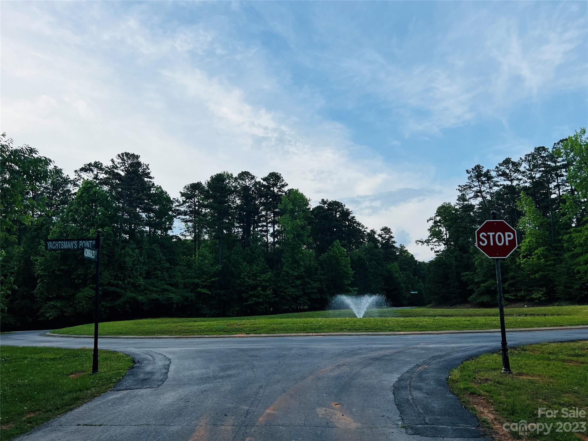 127 Admirals Court Property Photo 10
