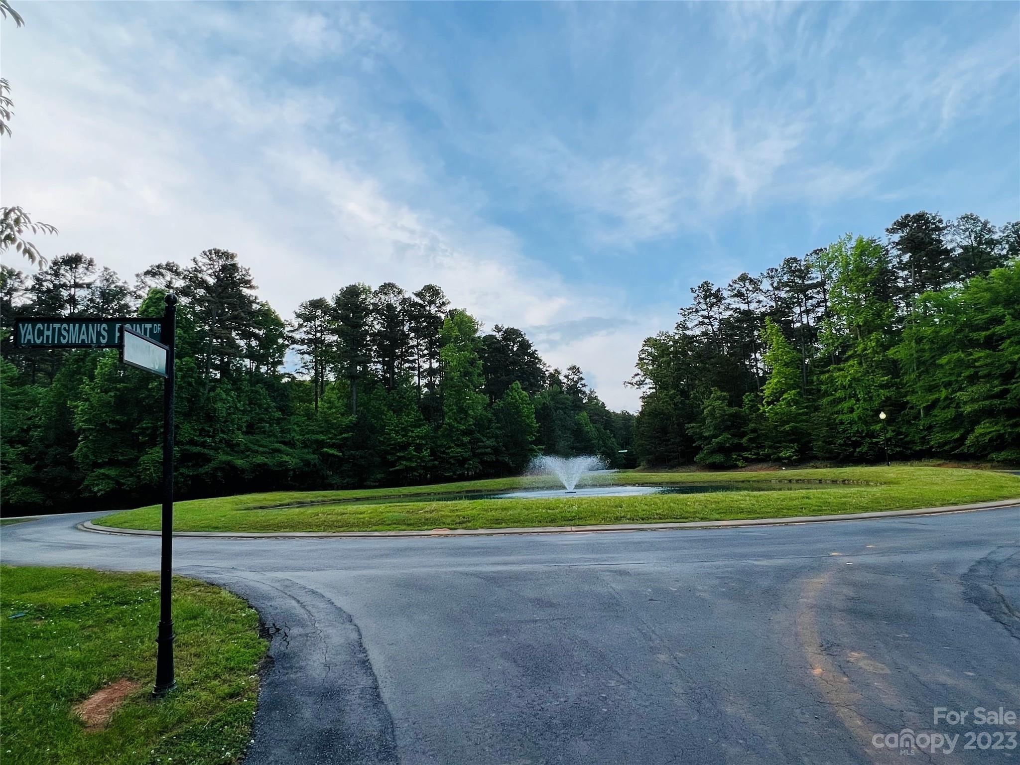 127 Admirals Court Property Photo 11