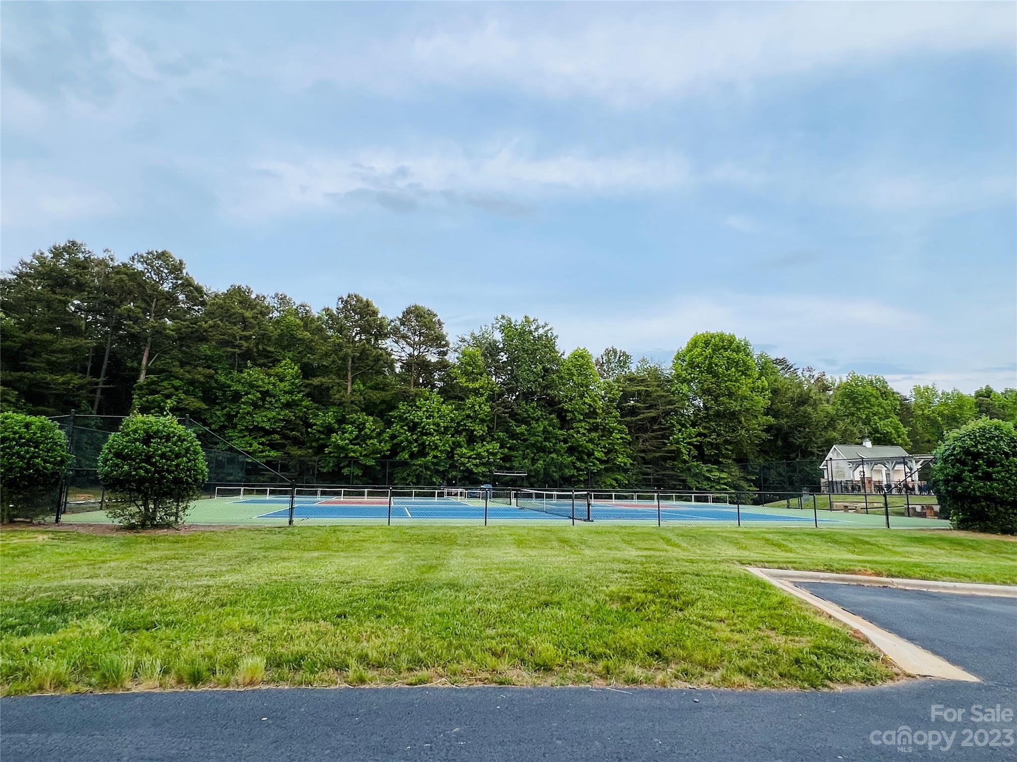 127 Admirals Court Property Photo 15
