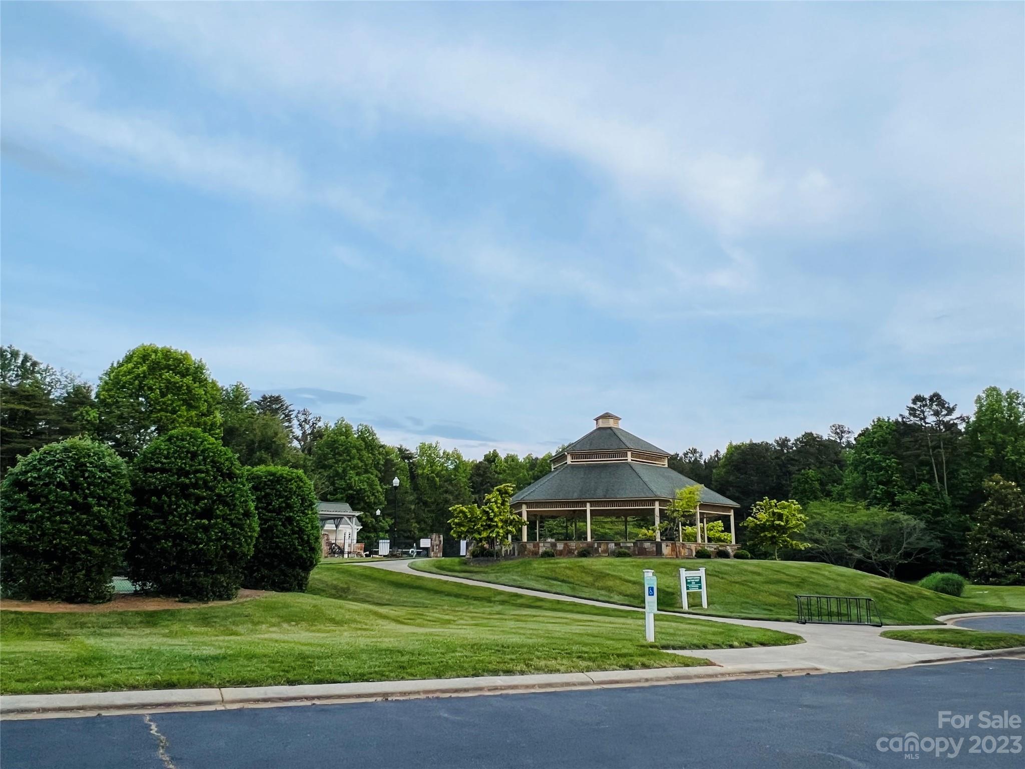 127 Admirals Court Property Photo 16