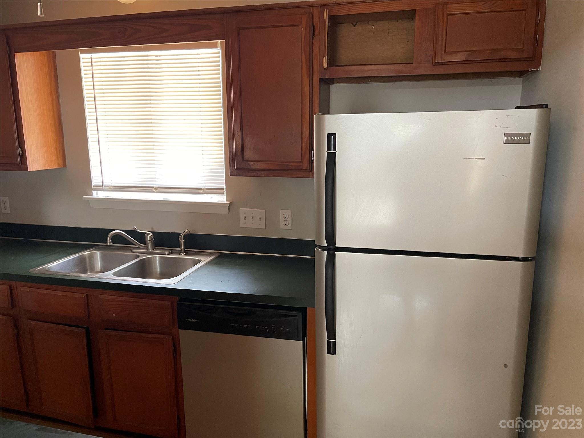 3701 Ashley Hall Drive Property Photo 4