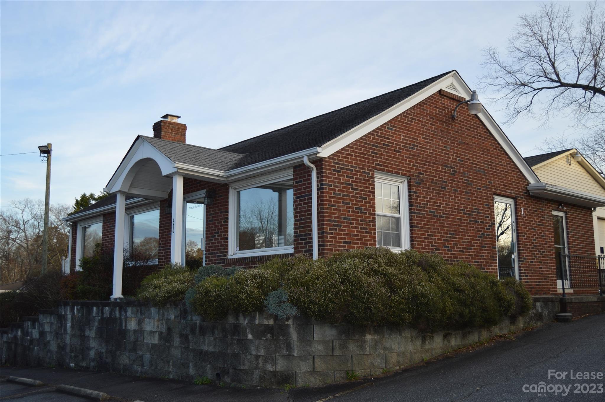 410 Front Street Property Photo 2