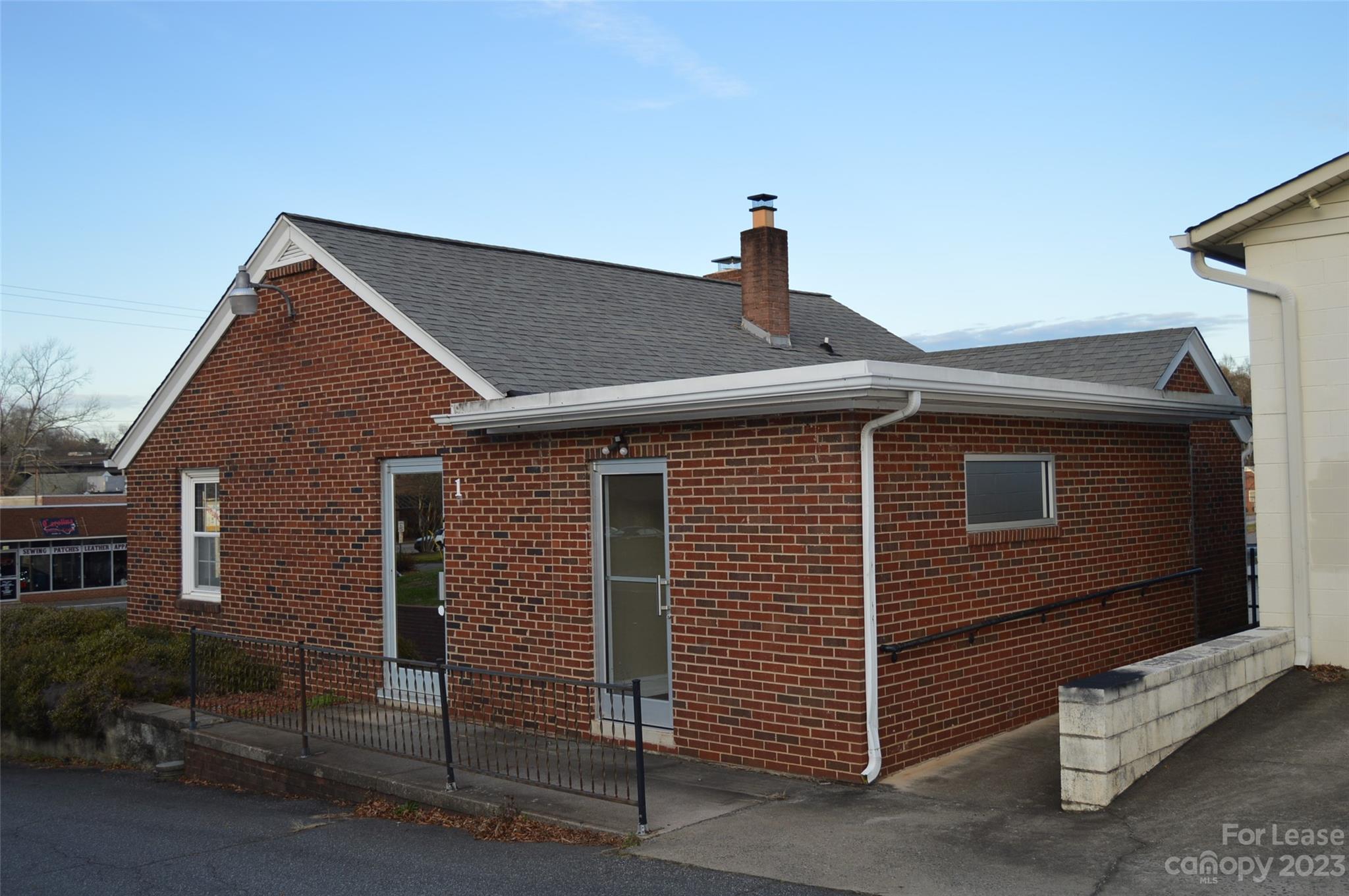 410 Front Street Property Photo 3