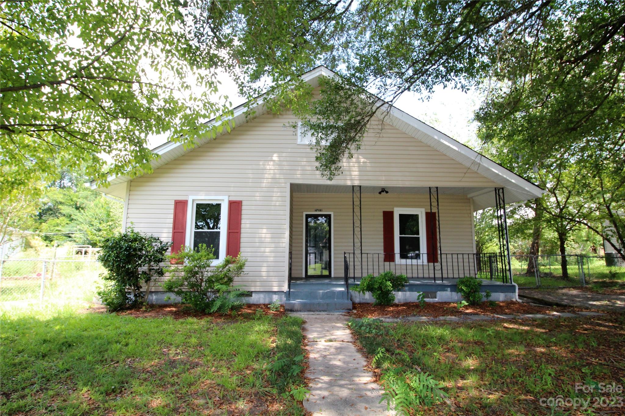 2419 Gardner Street Property Photo 1