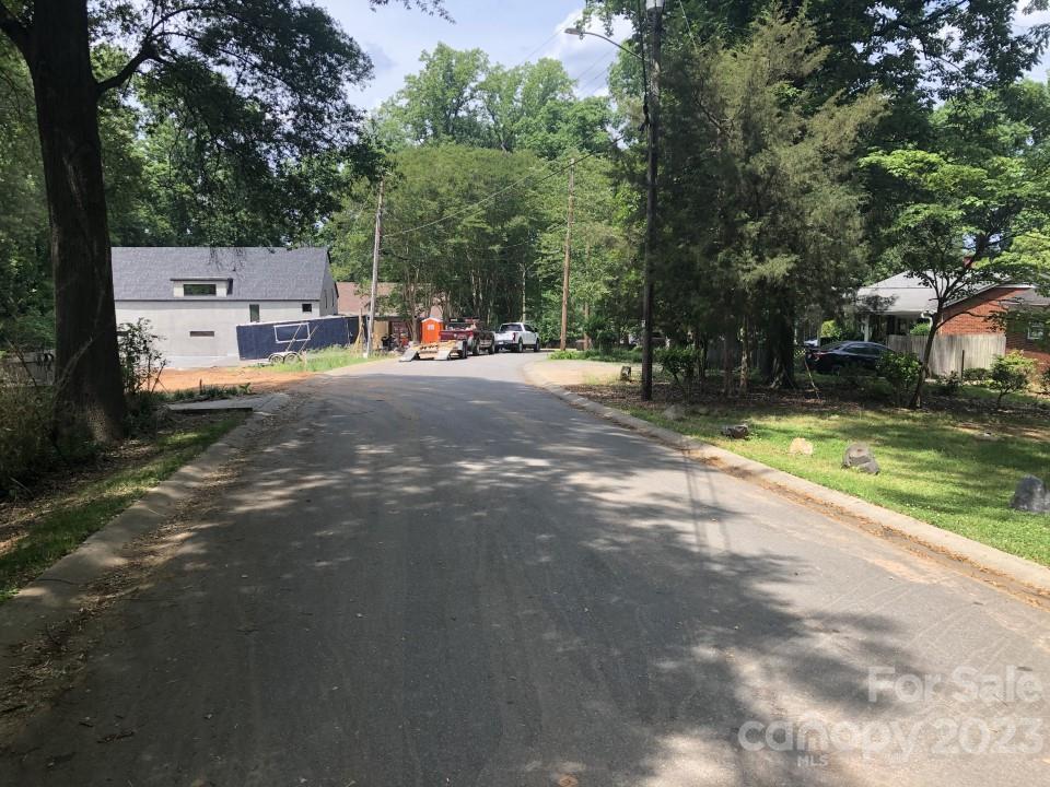 1716 Seifert Circle Property Photo 2