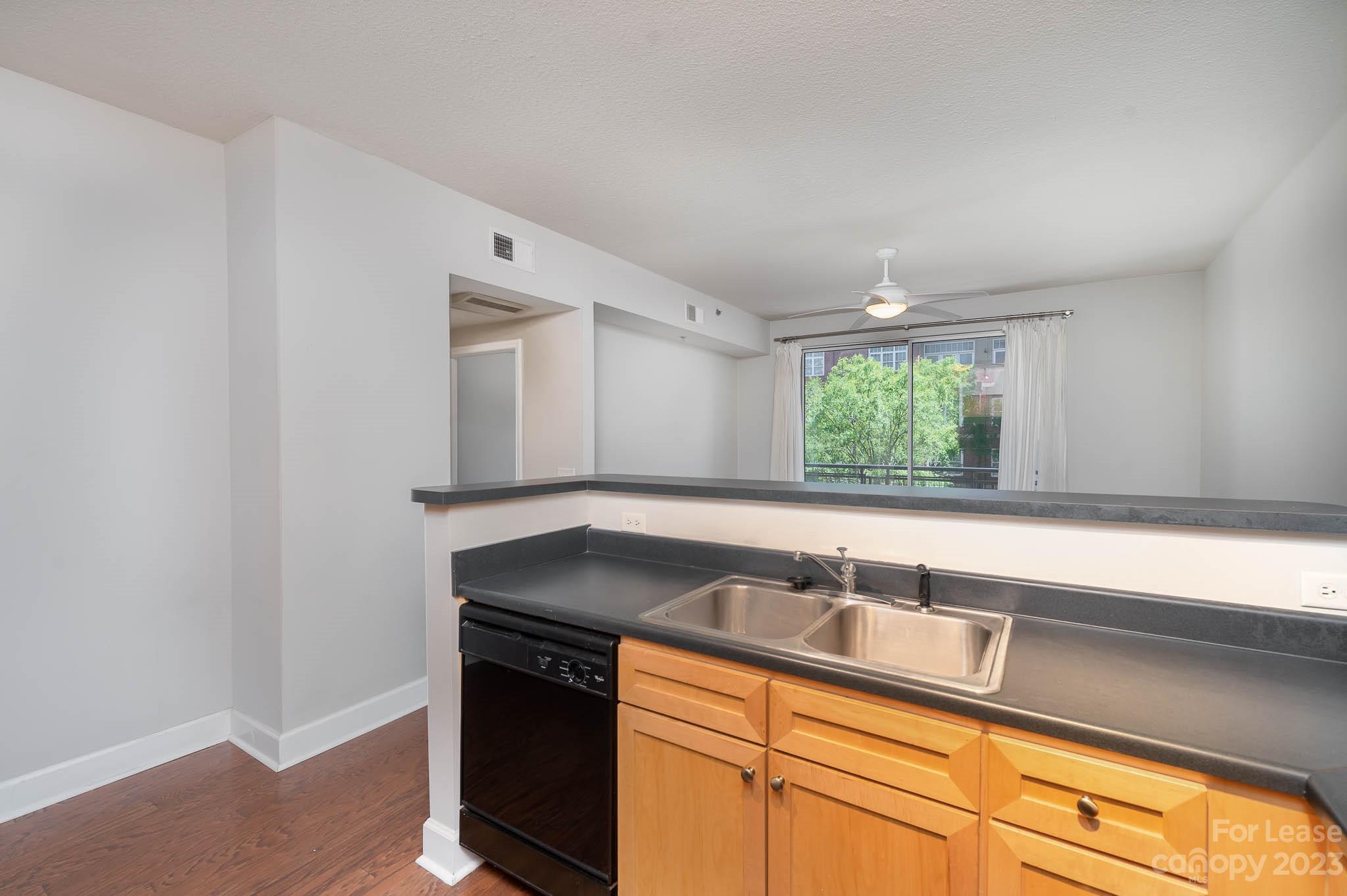 1315 East Boulevard Property Photo 5