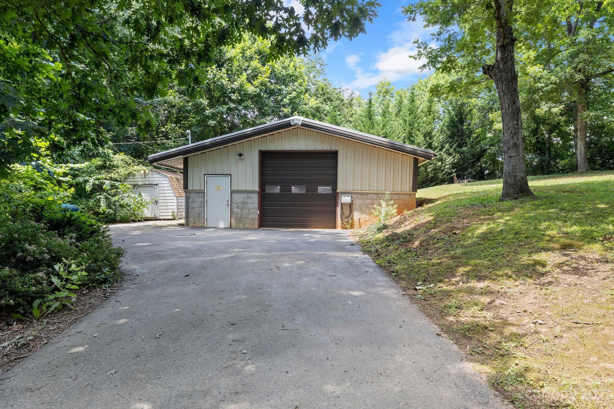 124 New Rockwood Road Property Photo 3