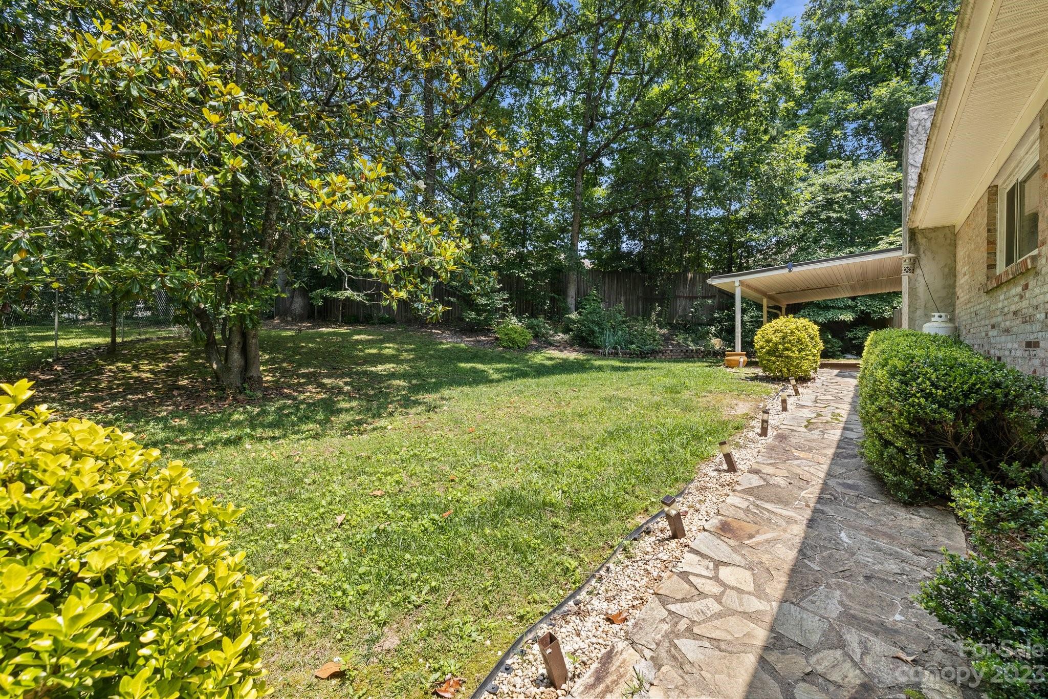 124 New Rockwood Road Property Photo 8
