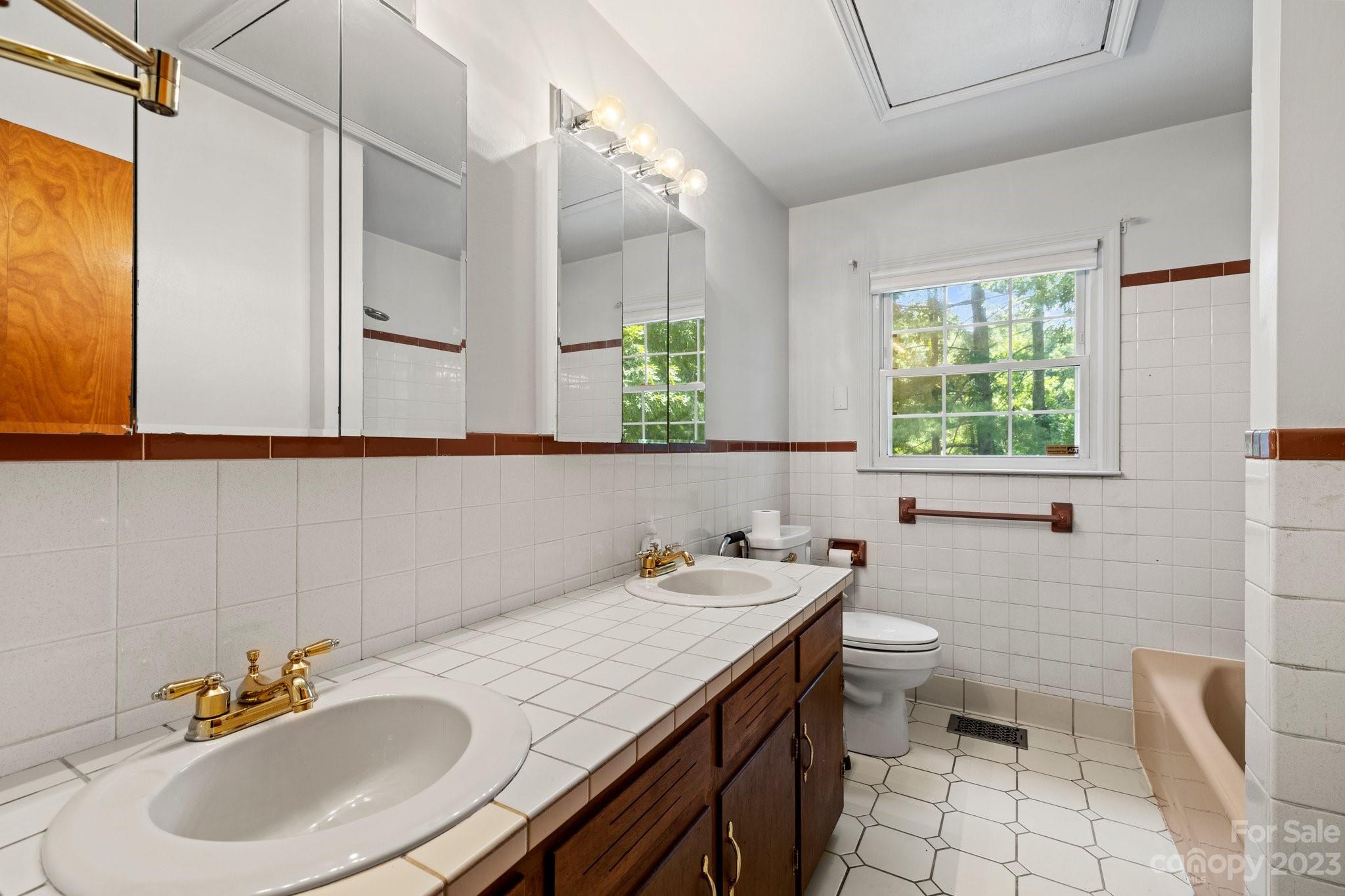 124 New Rockwood Road Property Photo 35
