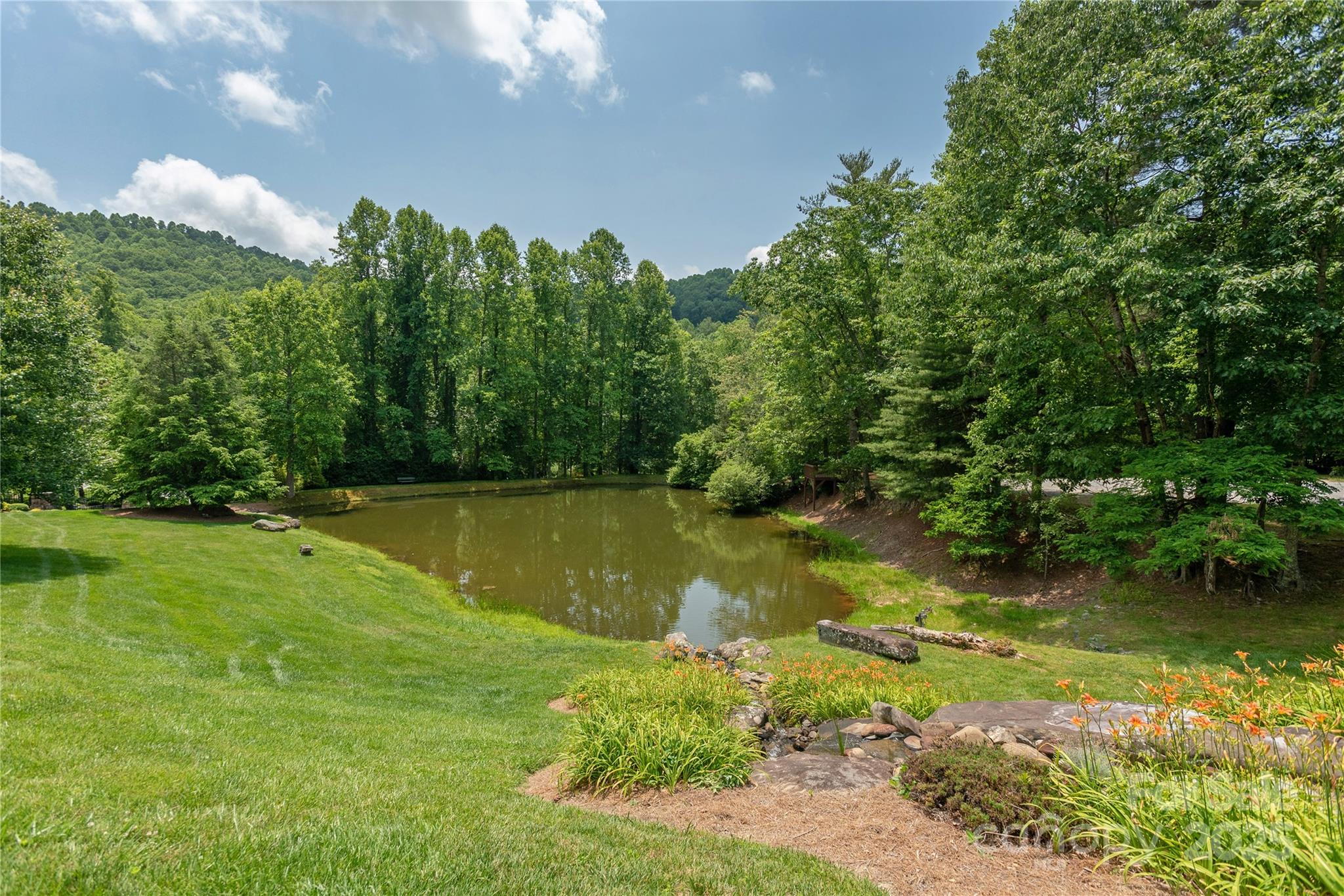 100 Ivywood Lane Property Photo 16