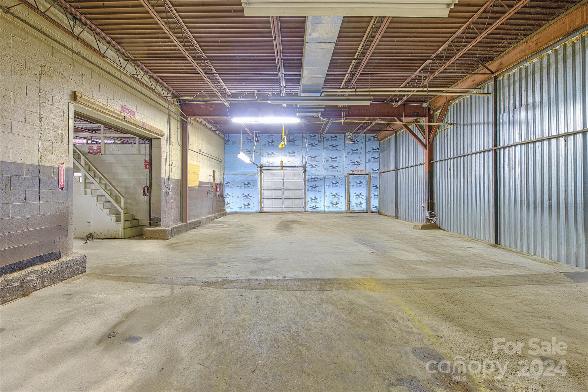 350 Henredon Road Property Photo 12