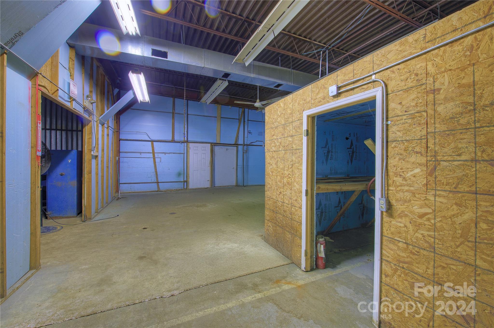 350 Henredon Road Property Photo 19