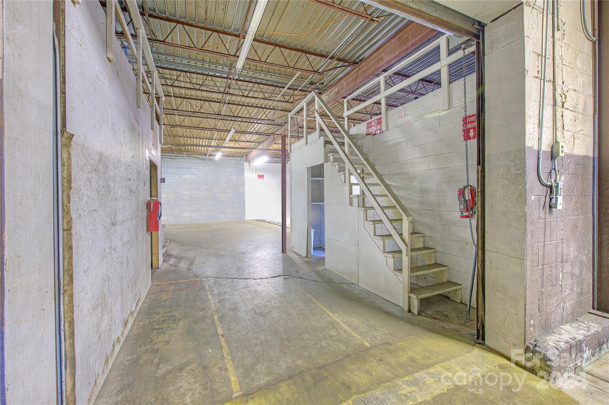 350 Henredon Road Property Photo 21