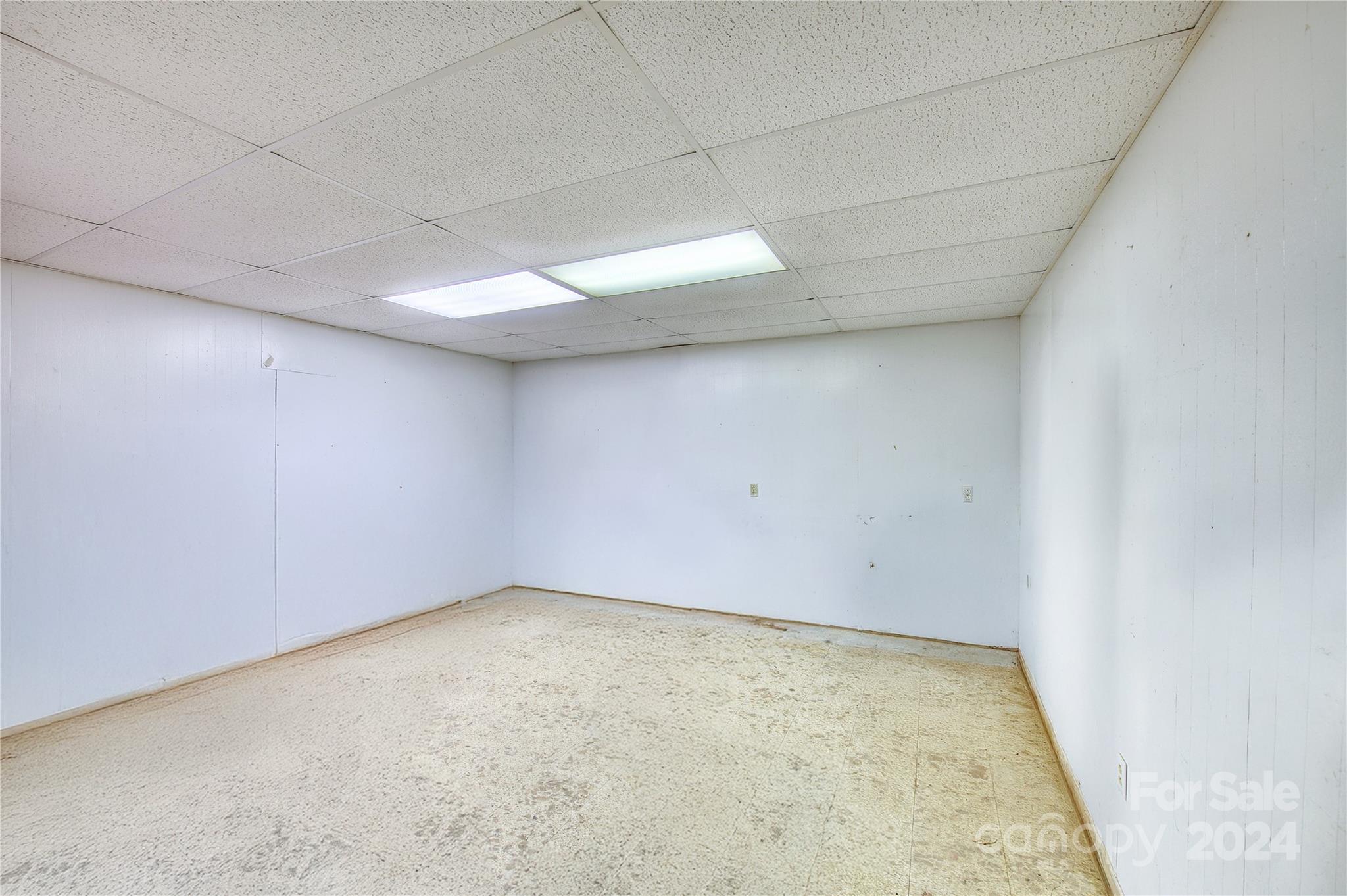350 Henredon Road Property Photo 25