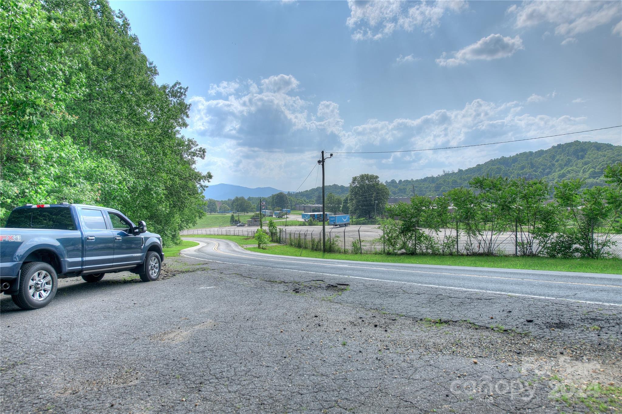 350 Henredon Road Property Photo 30