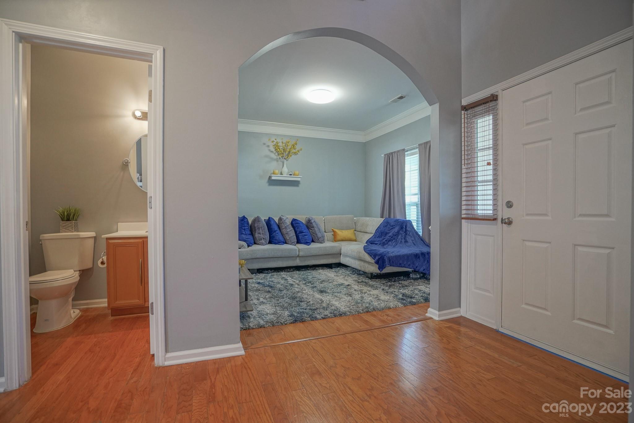 1008 Reigate Road Property Photo 5