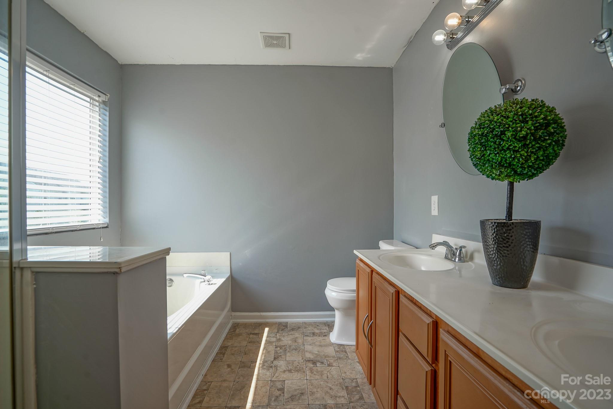 1008 Reigate Road Property Photo 41