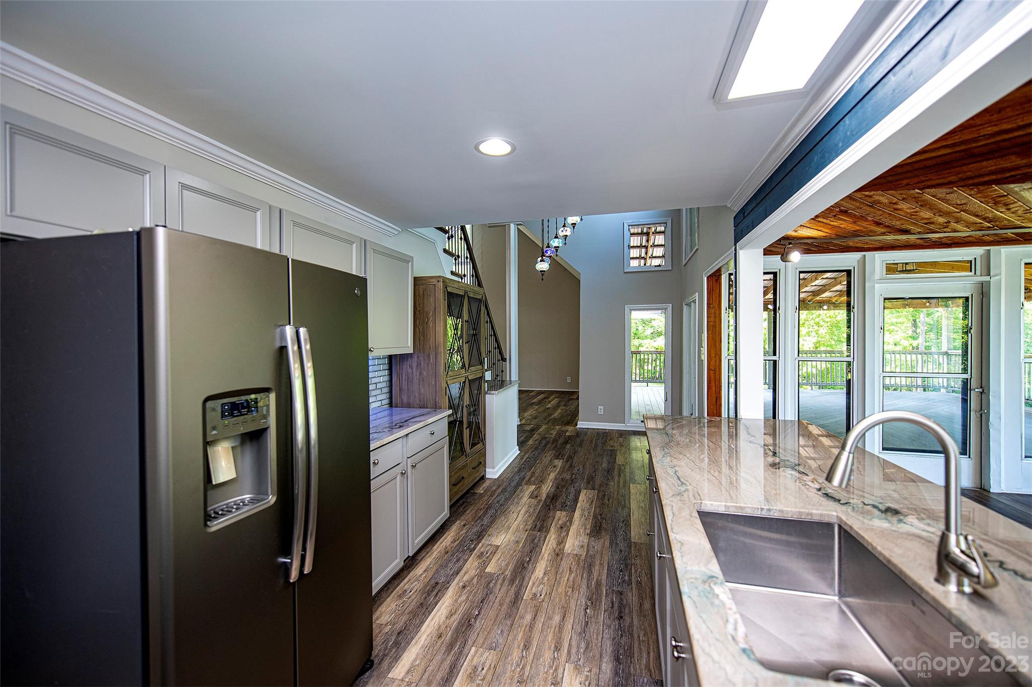 711 Shoreline Drive Property Photo 15