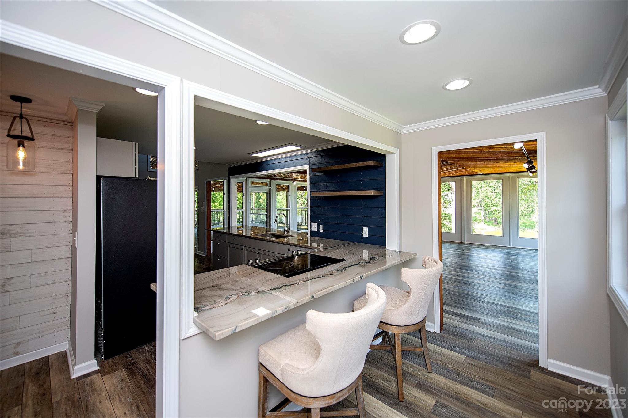 711 Shoreline Drive Property Photo 17
