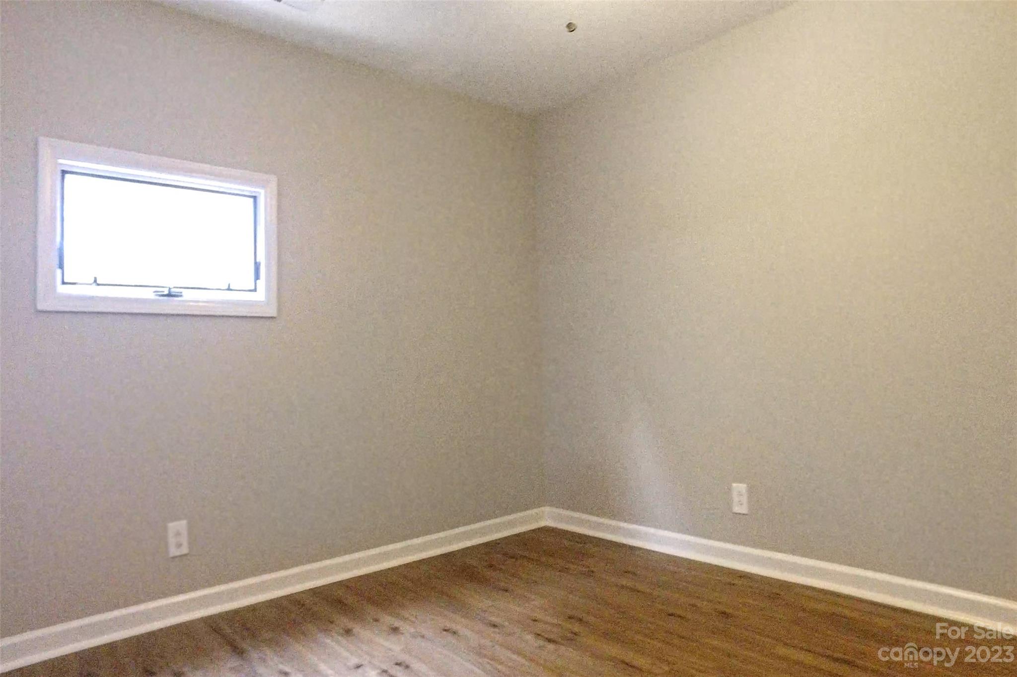 711 Shoreline Drive Property Photo 25