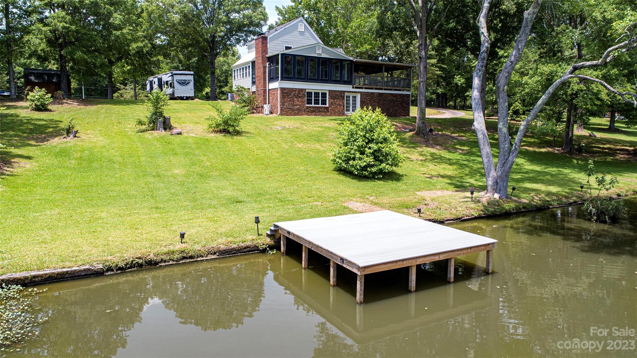 711 Shoreline Drive Property Photo 30