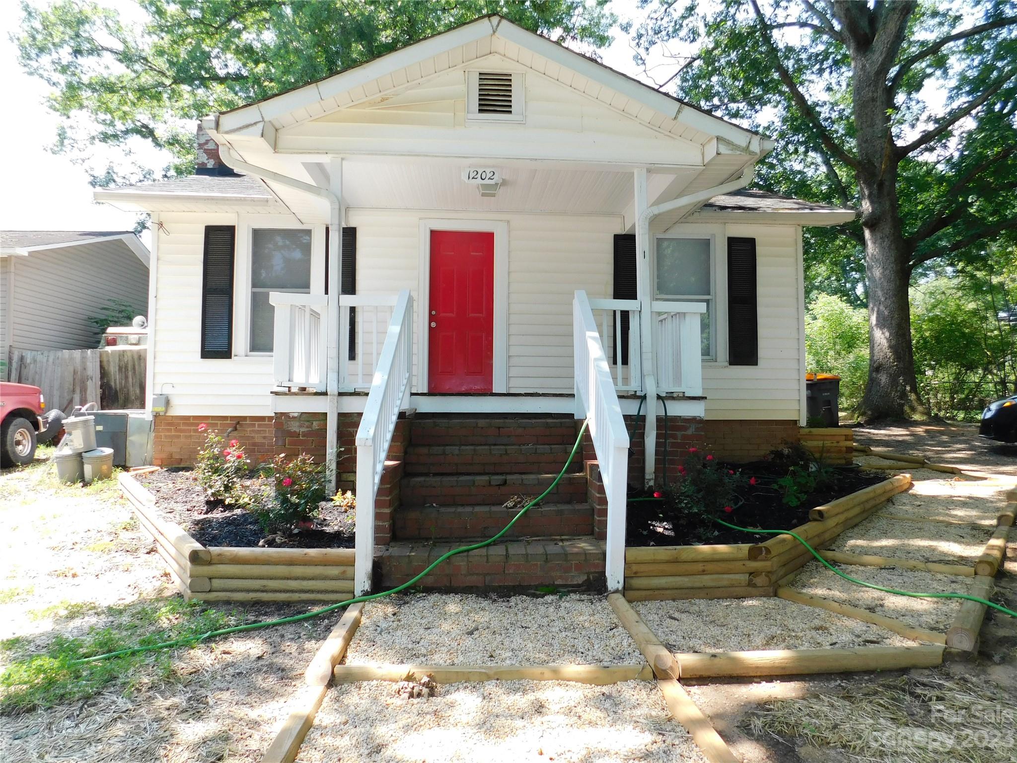 1202 Brookdale Street Property Photo 1