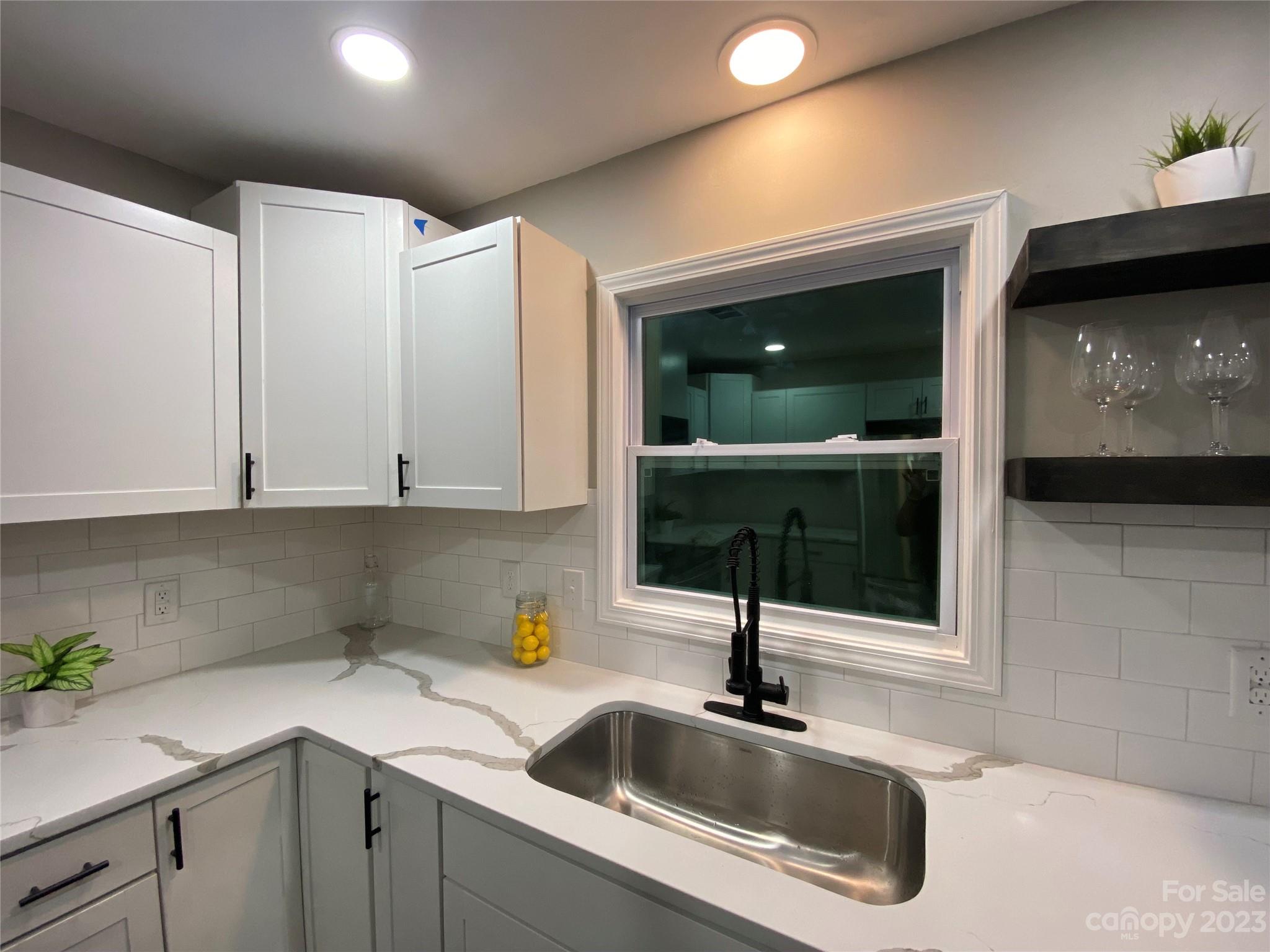 1064 Winchester Drive Property Photo 4