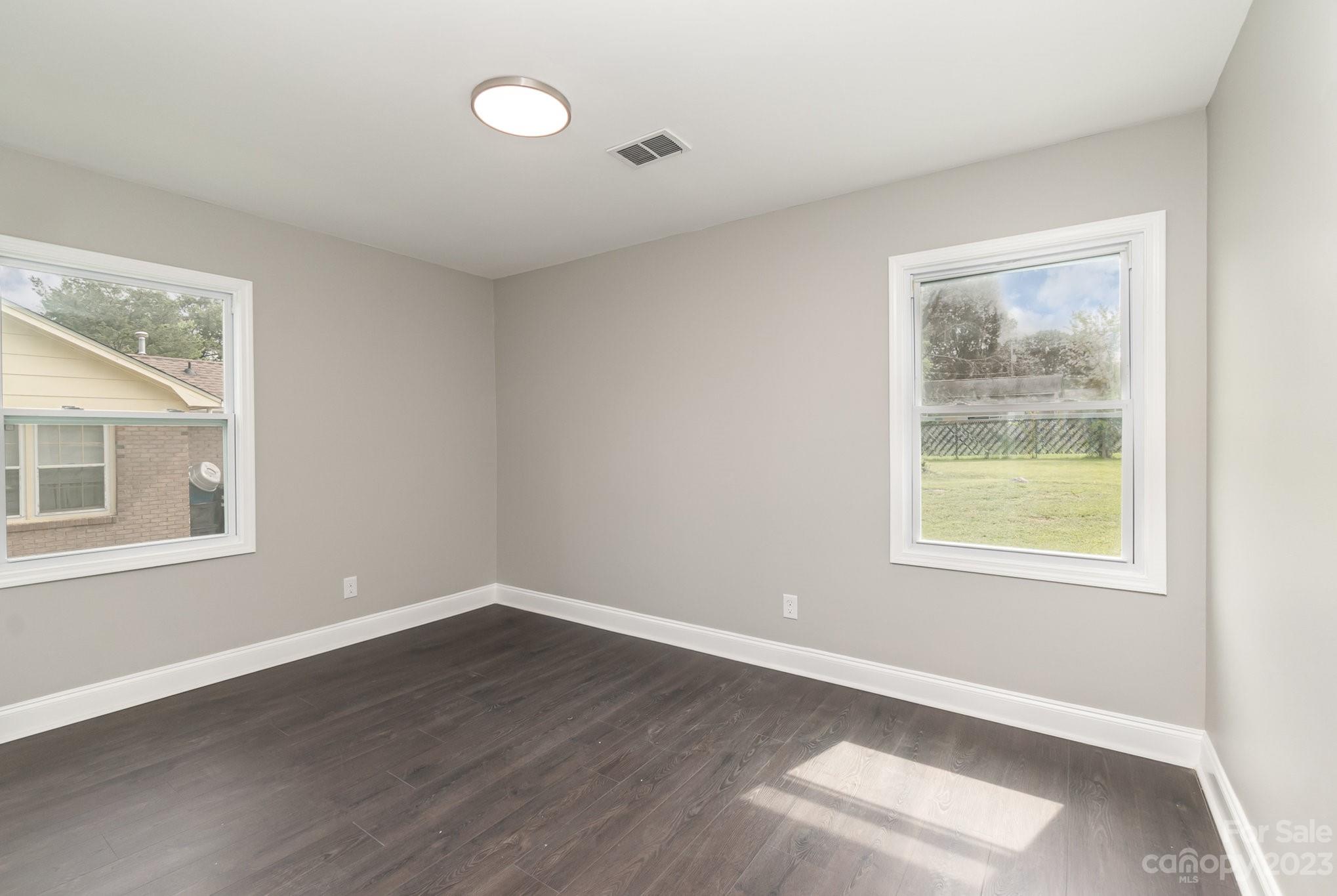 1064 Winchester Drive Property Photo 14