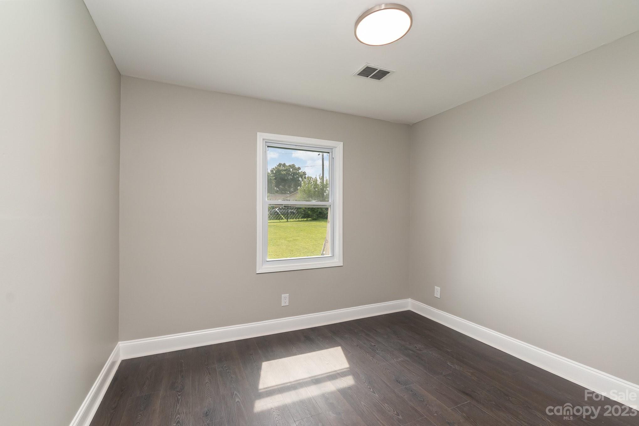 1064 Winchester Drive Property Photo 15