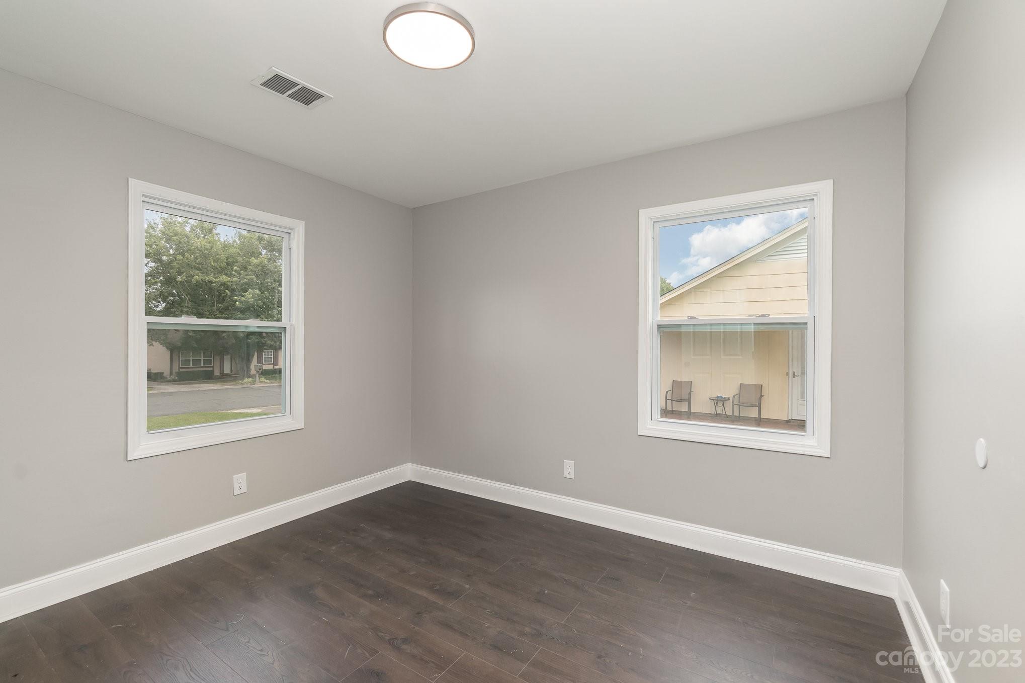 1064 Winchester Drive Property Photo 16