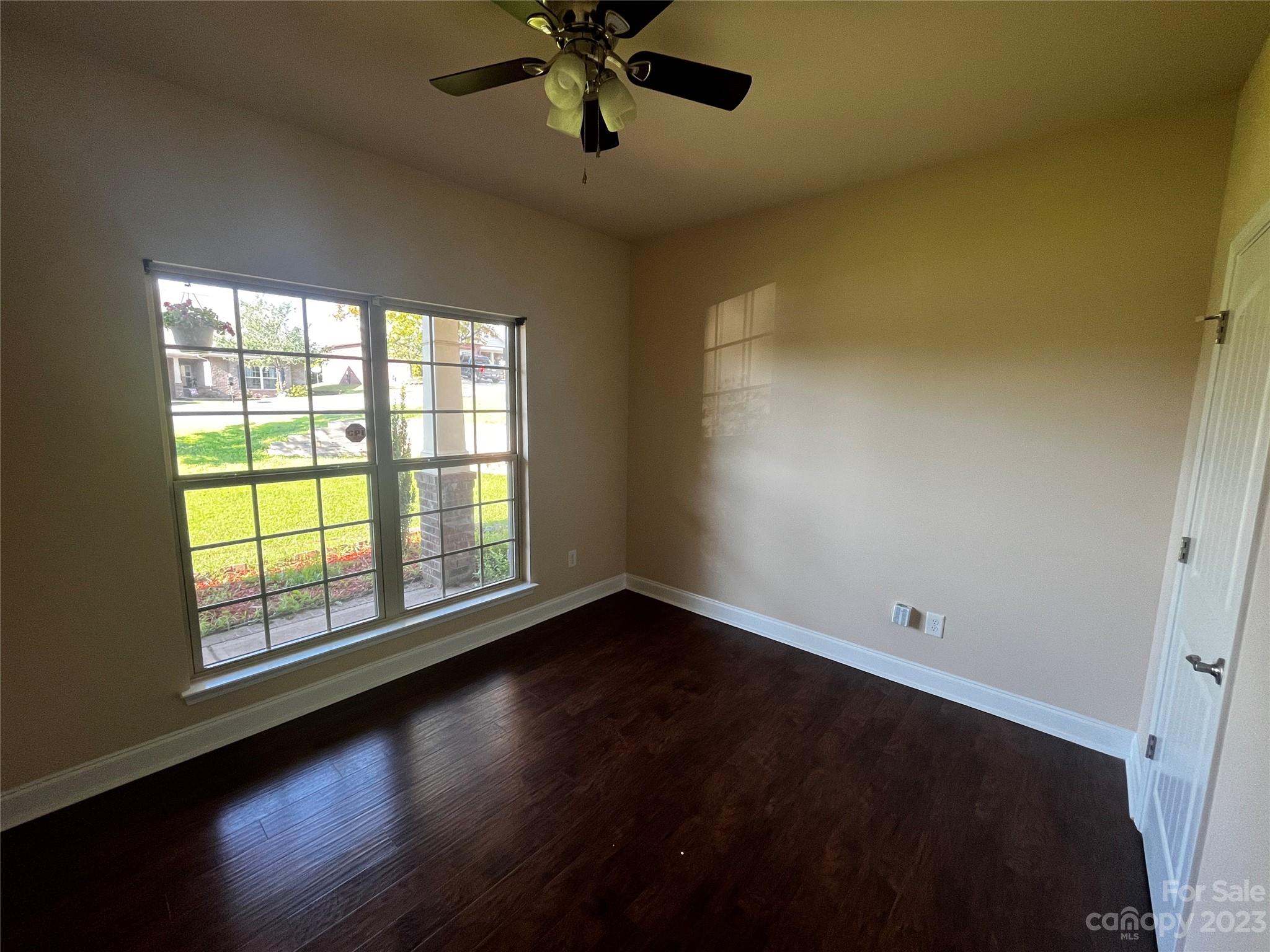 7252 Kenyon Drive Property Photo 7