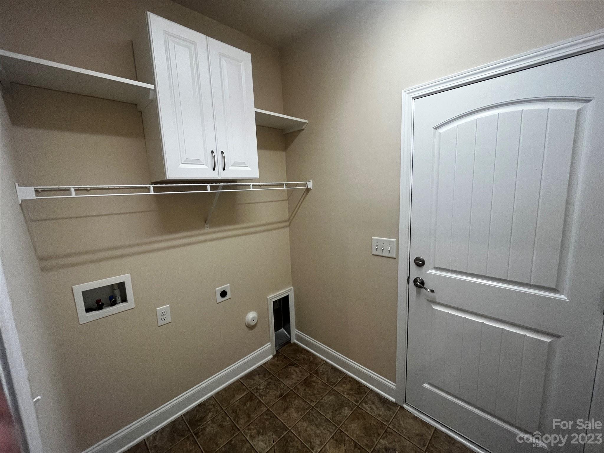 7252 Kenyon Drive Property Photo 10