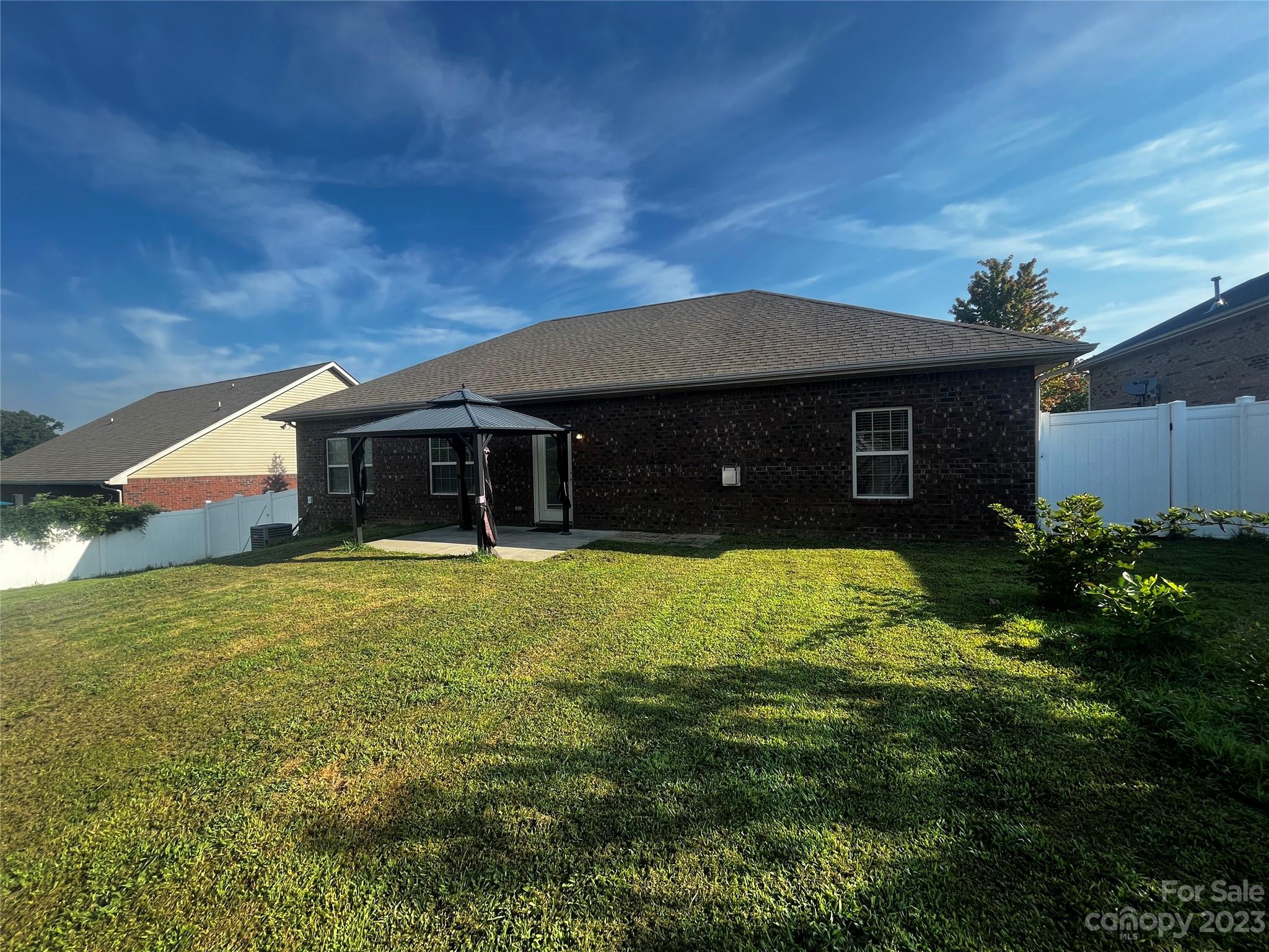 7252 Kenyon Drive Property Photo 11