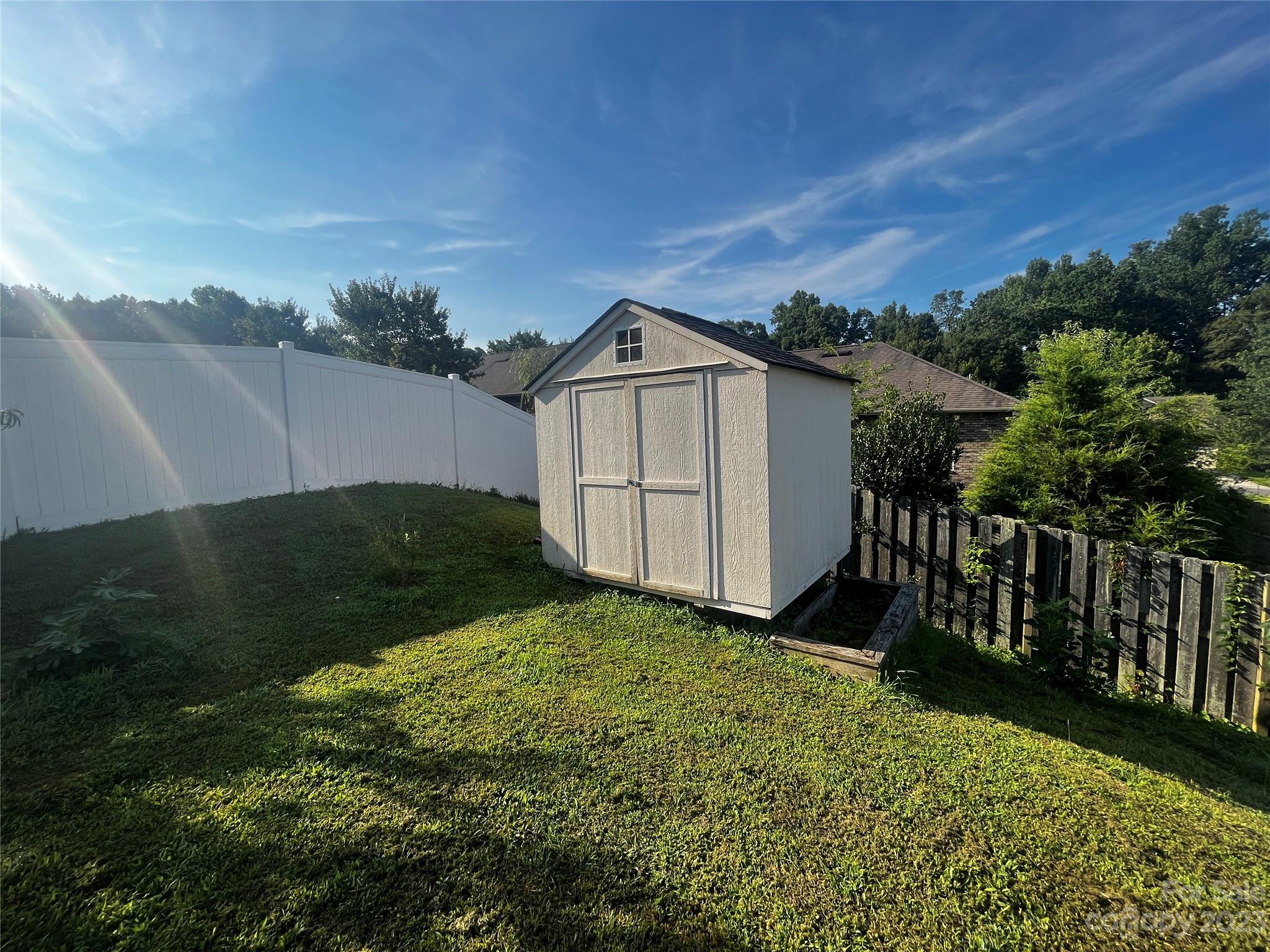 7252 Kenyon Drive Property Photo 12