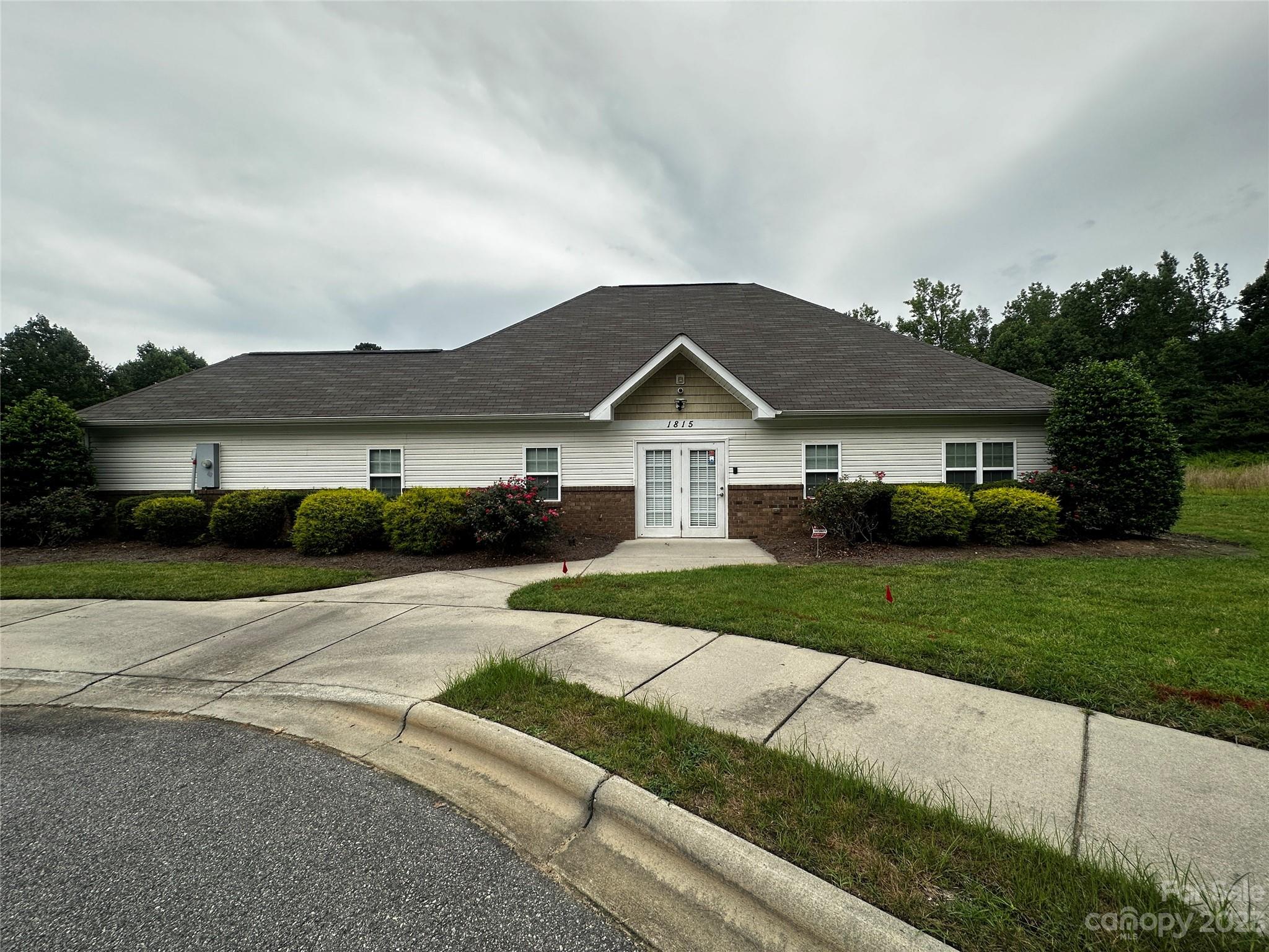 7252 Kenyon Drive Property Photo 13