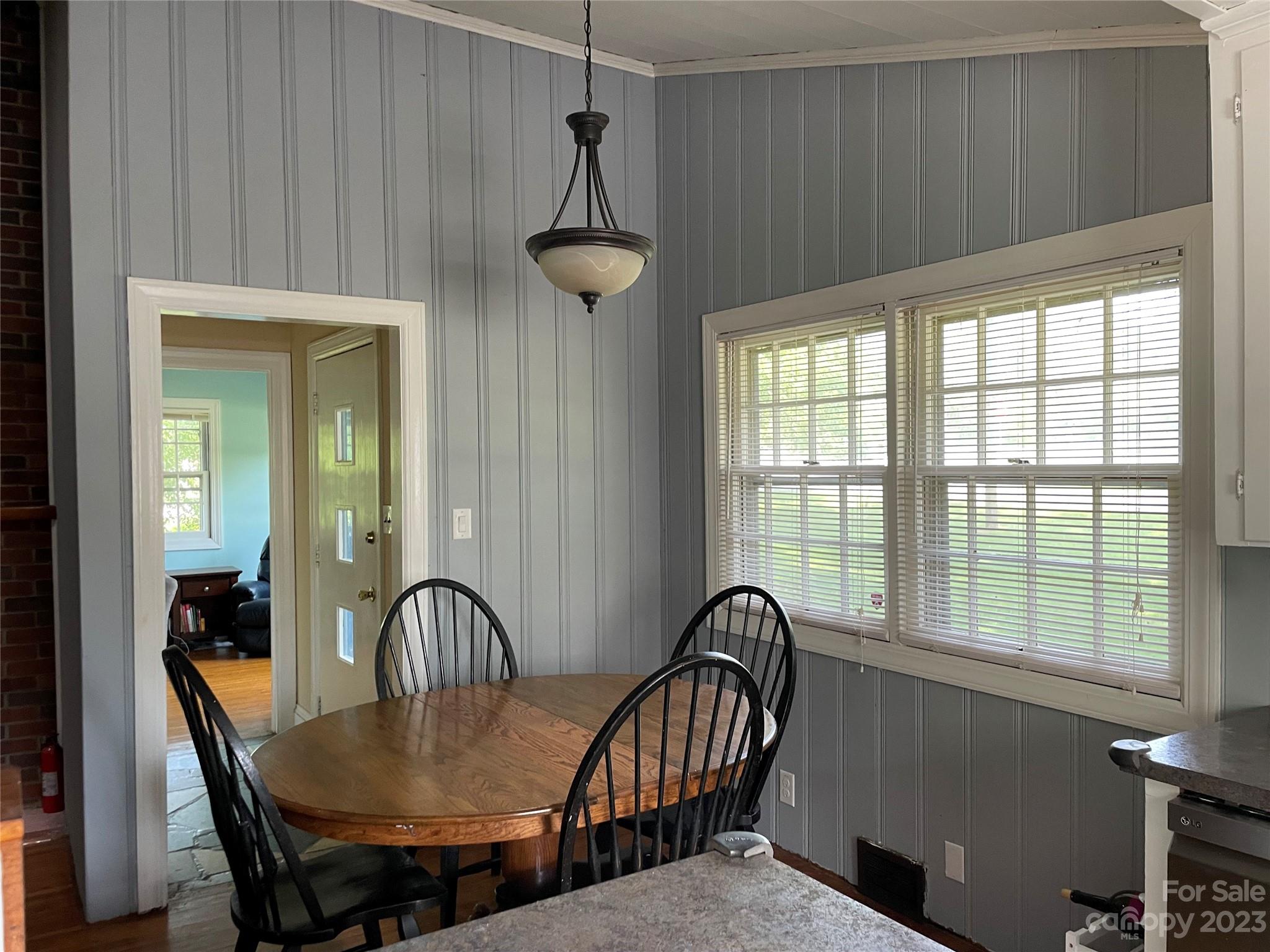1304 Klondale Avenue Property Photo 6