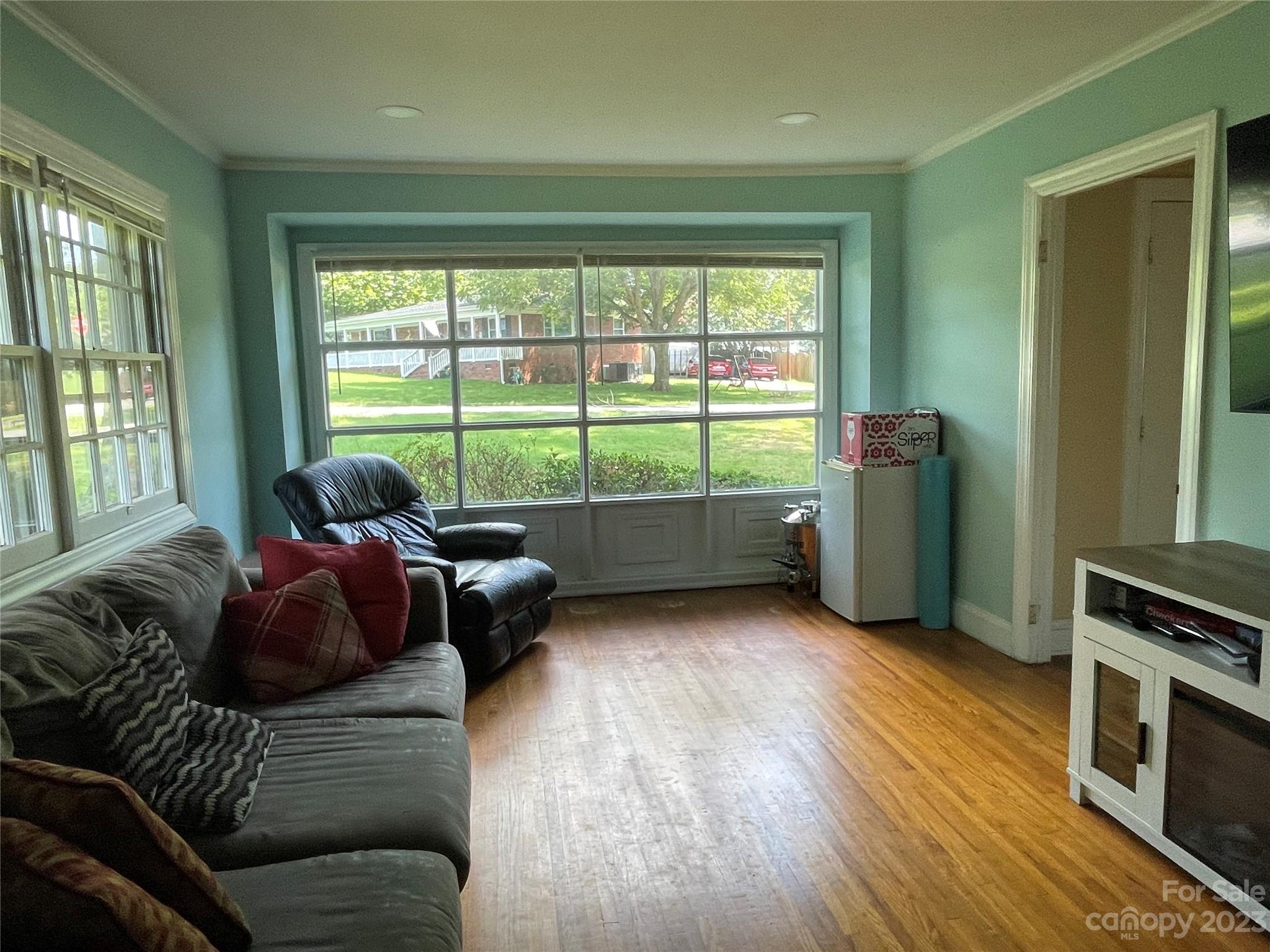 1304 Klondale Avenue Property Photo 9