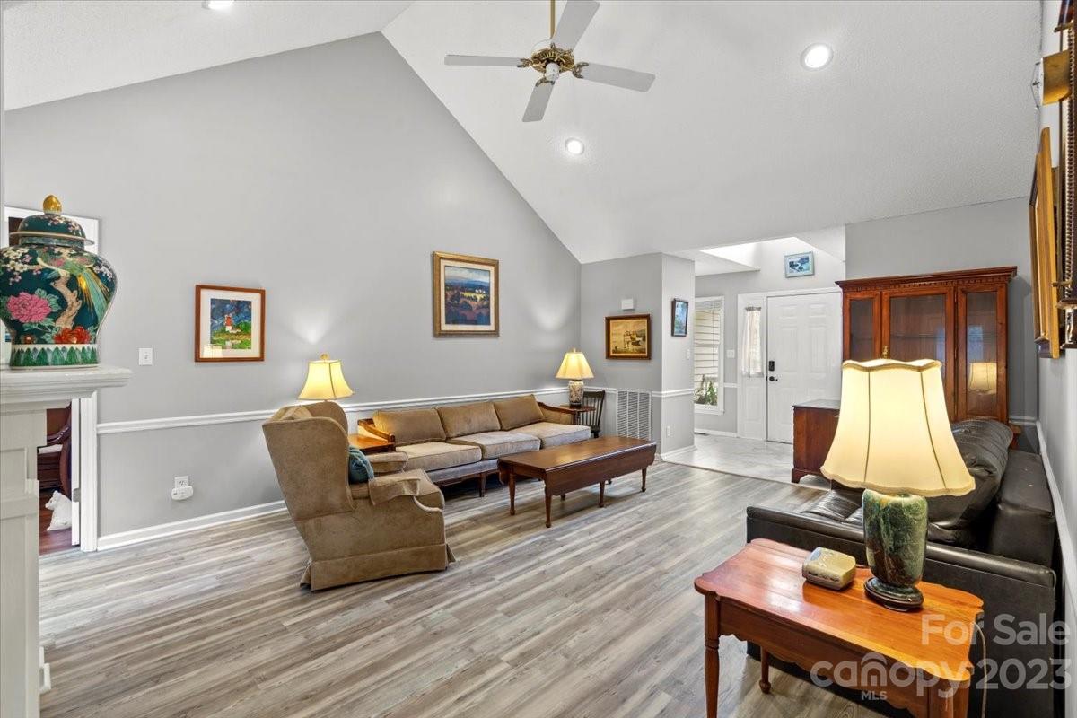 1179 Morrocroft Trail Property Photo 6