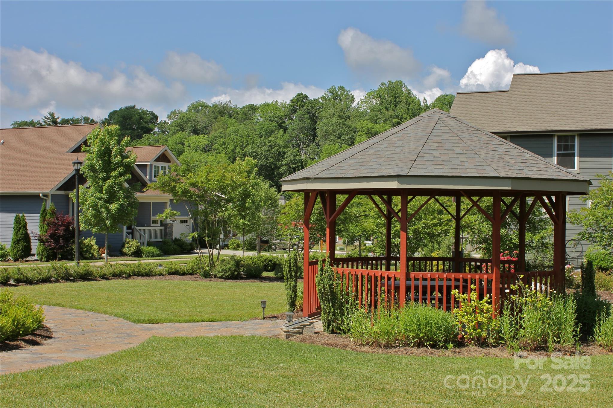 48 Creekside View Drive 15 Property Photo 47
