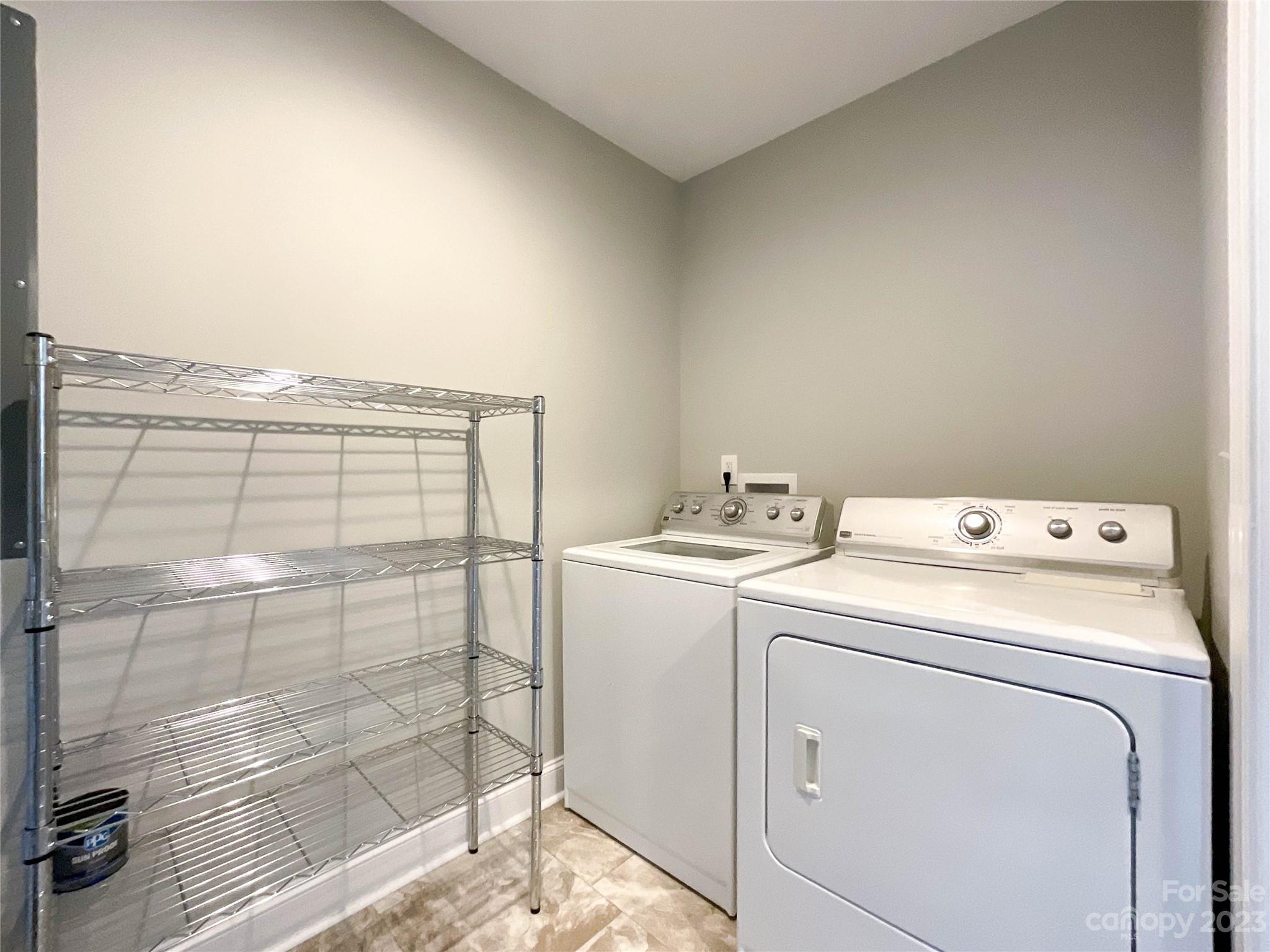 1523 E Liberty Street Property Photo 6