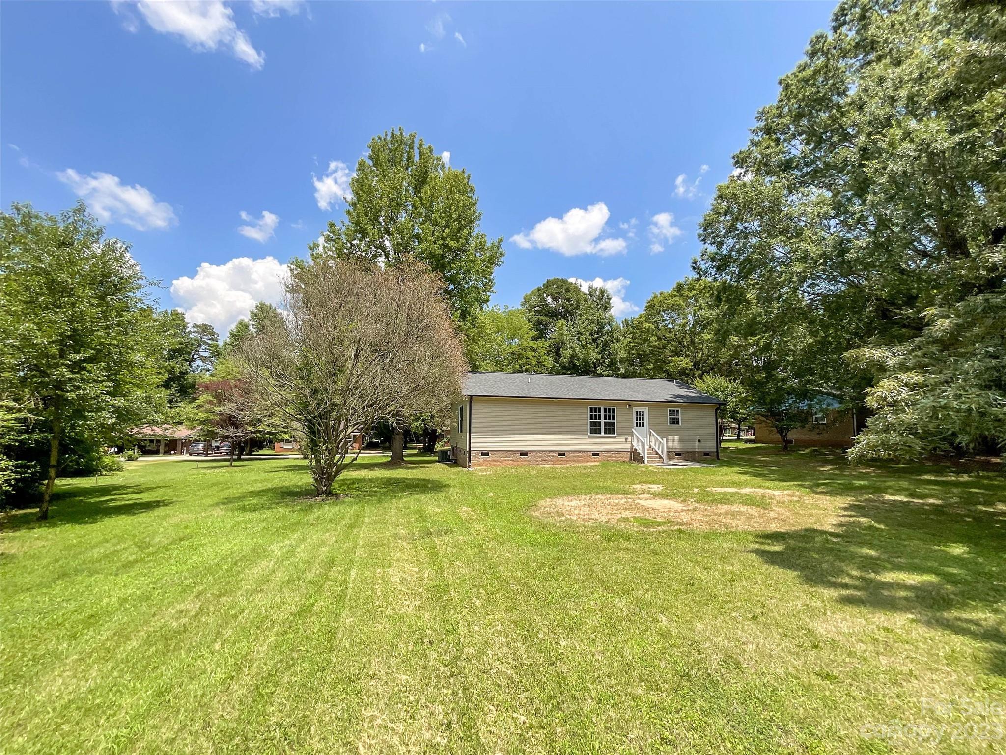 1523 E Liberty Street Property Photo 14