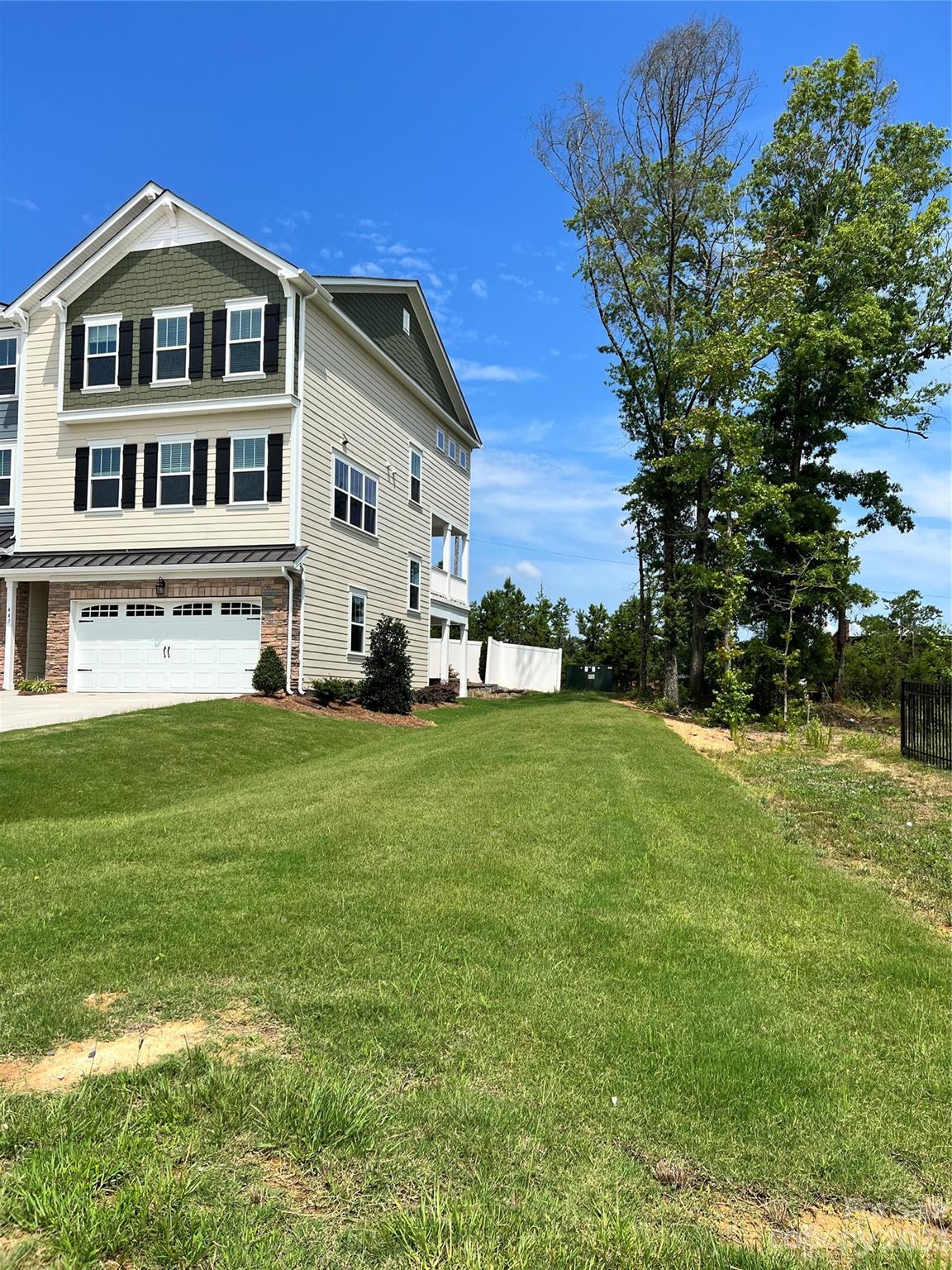 447 Burr Street Property Photo