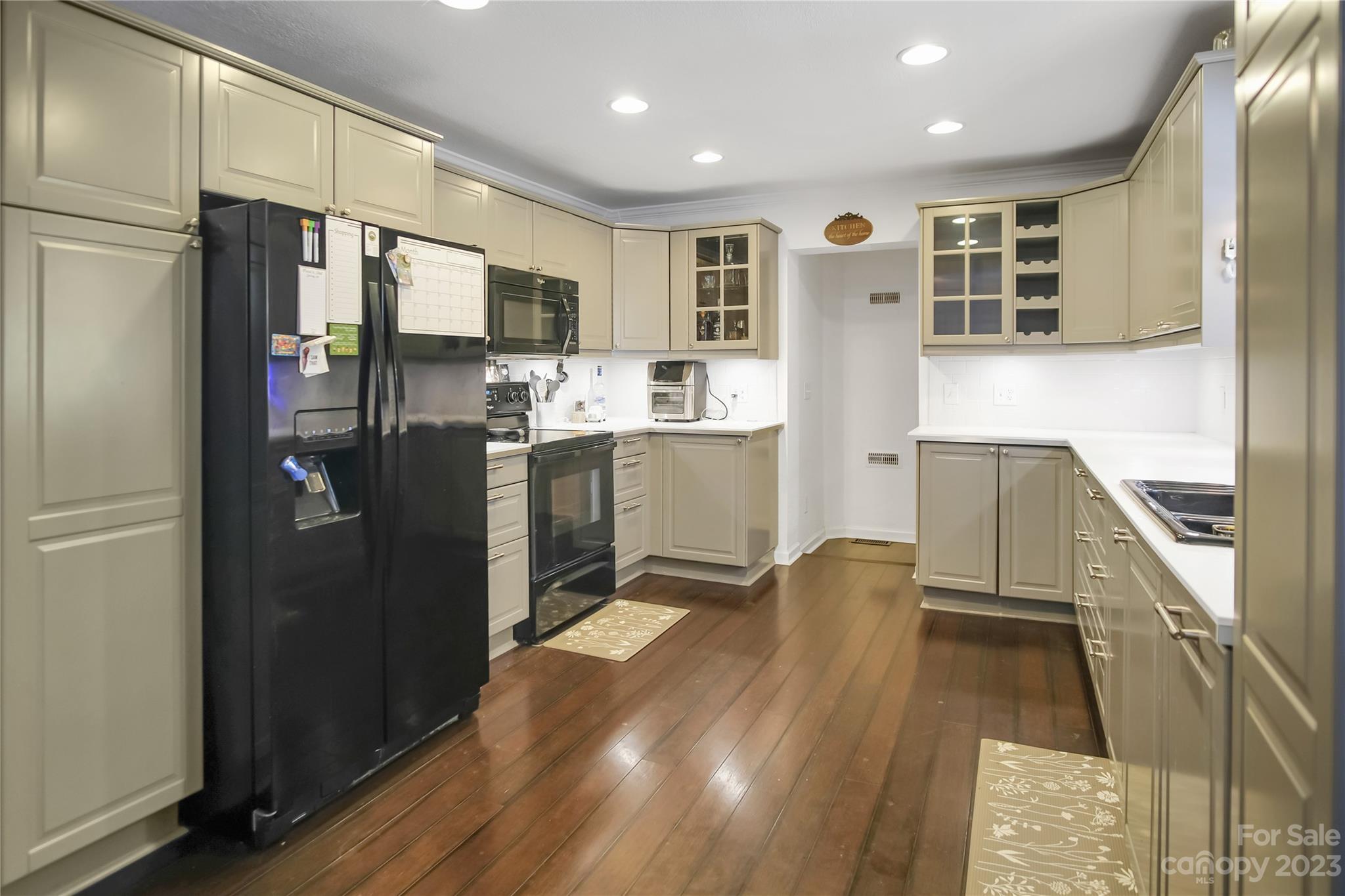 605 Jackson Street Property Photo 14