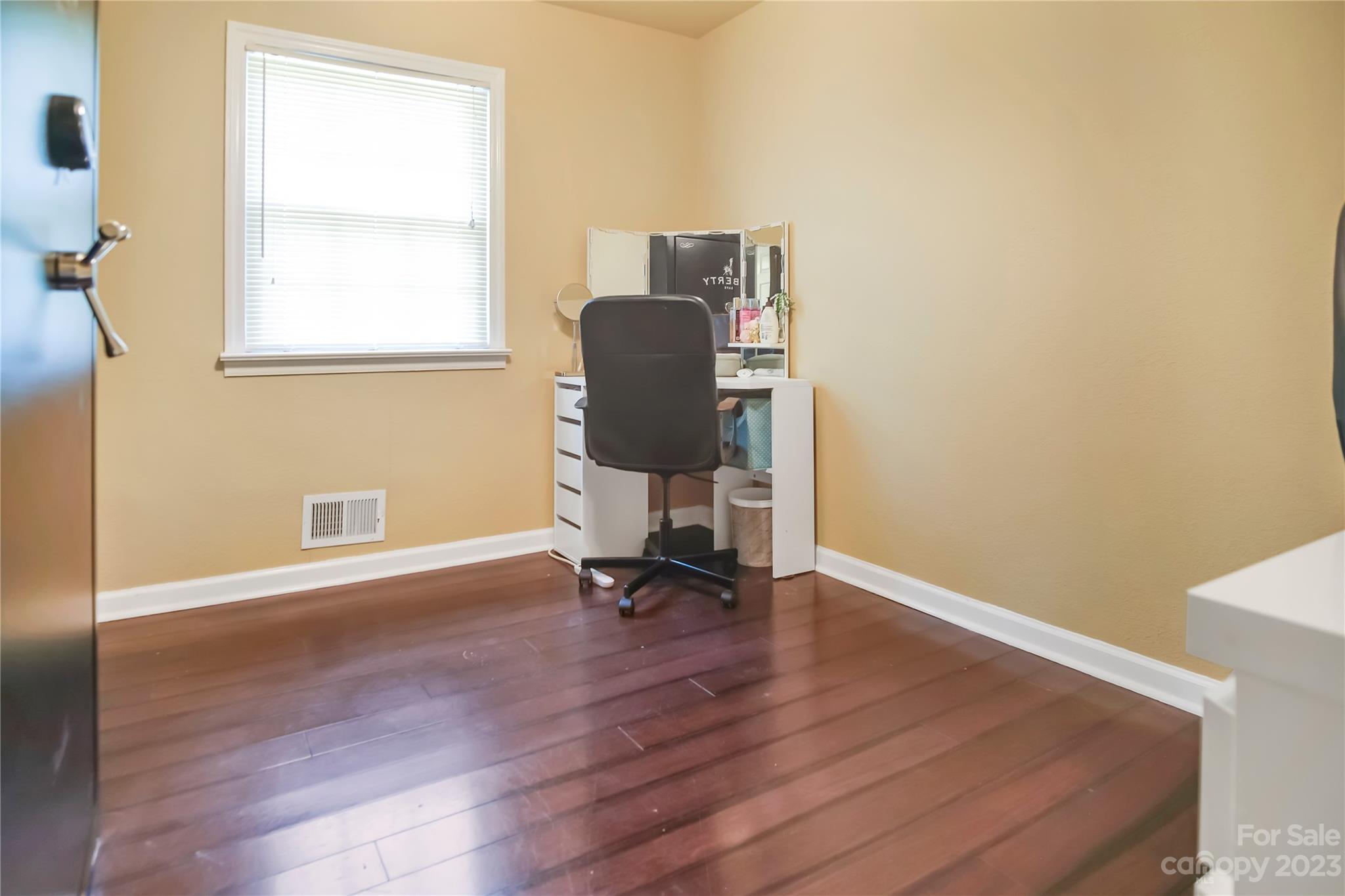 605 Jackson Street Property Photo 18