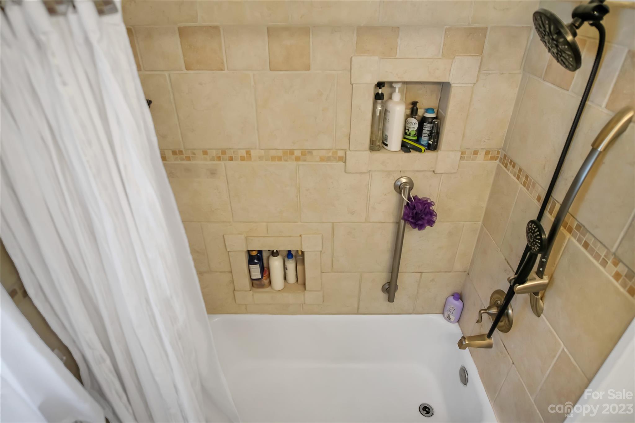 605 Jackson Street Property Photo 22