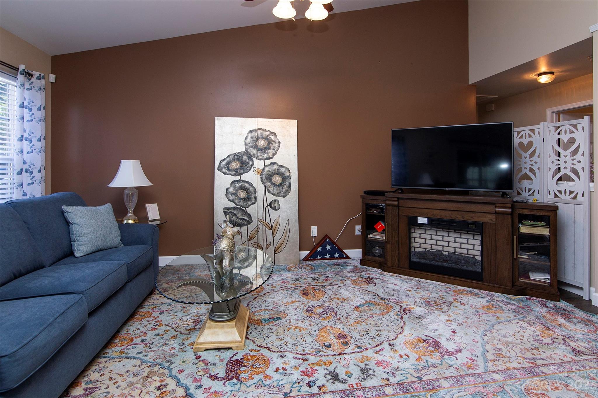 7050 Whittingham Drive Property Photo 6